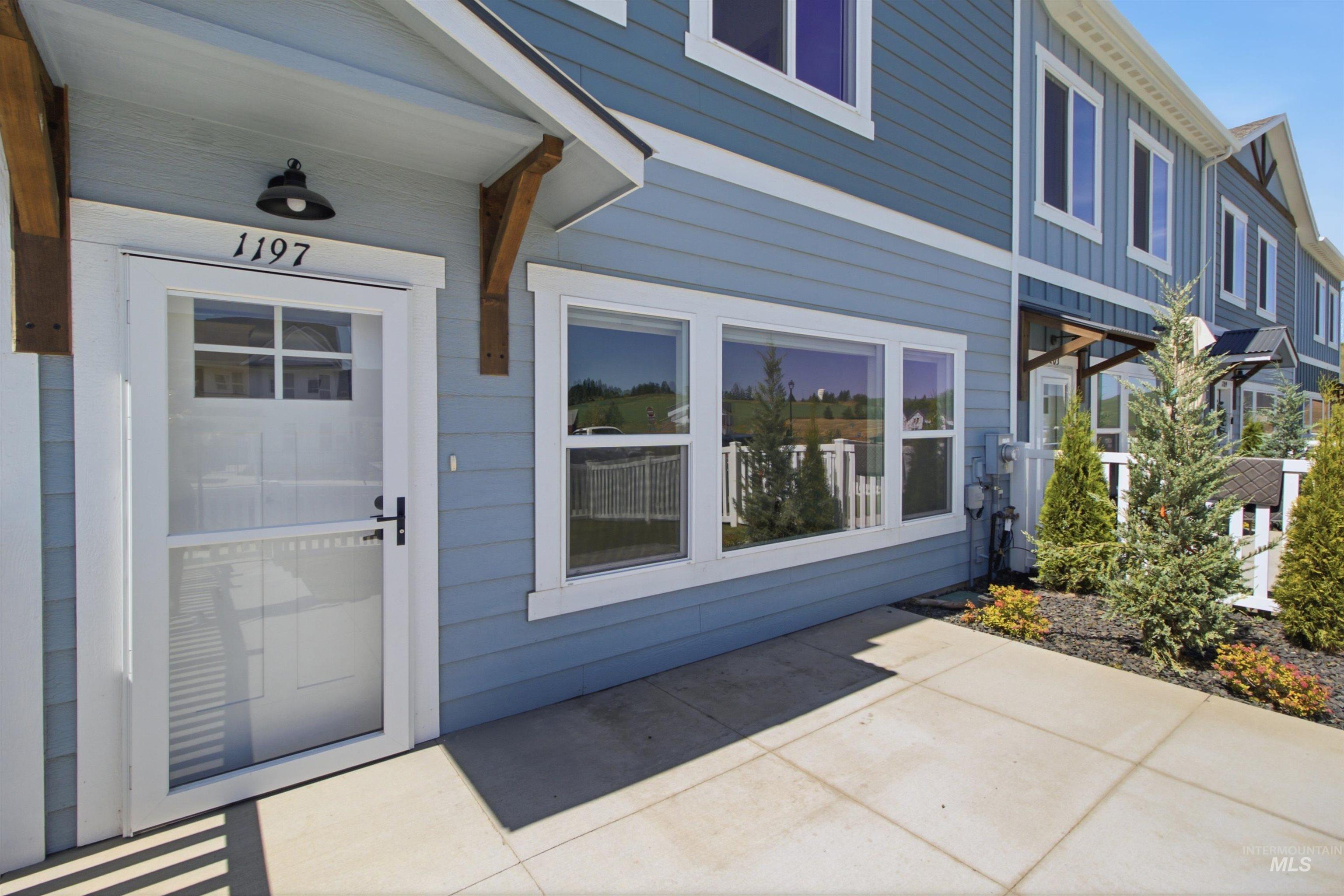 1197 Edington Ave, Moscow, Idaho 83843, 3 Bedrooms, 2.5 Bathrooms, Residential For Sale, Price $470,000,MLS 98991206