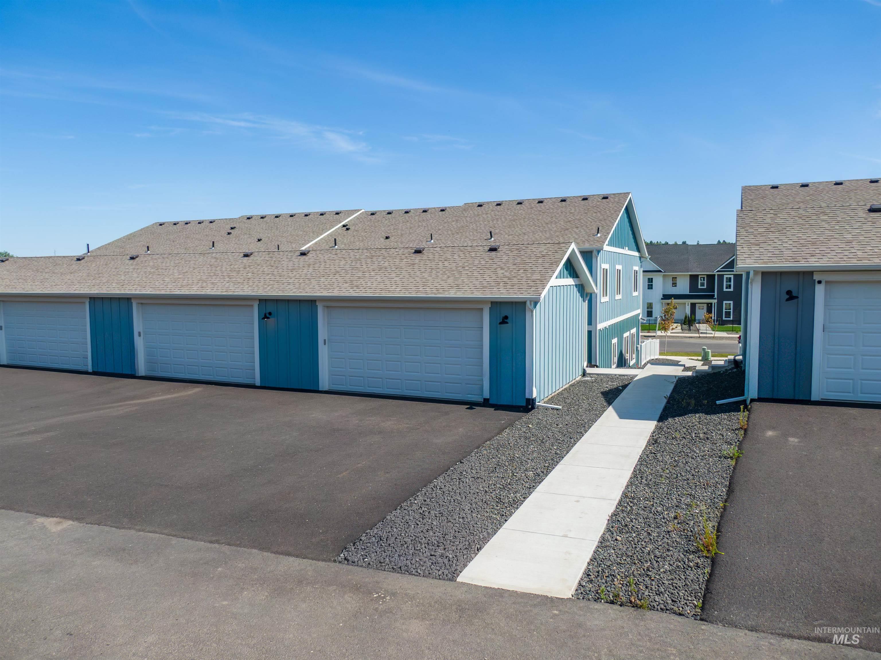 1197 Edington Ave, Moscow, Idaho 83843, 3 Bedrooms, 2.5 Bathrooms, Residential For Sale, Price $470,000,MLS 98991206