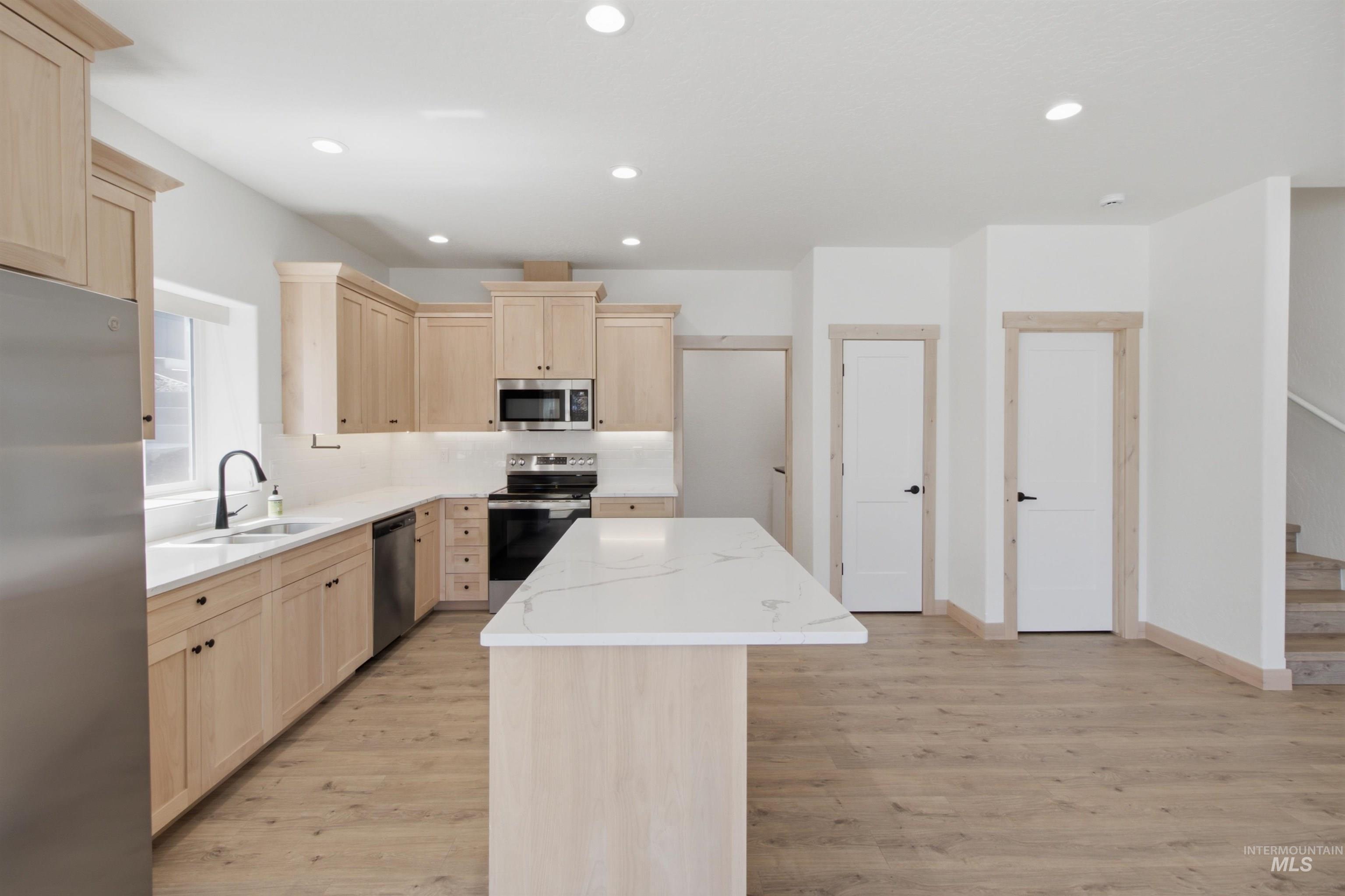 1197 Edington Ave, Moscow, Idaho 83843, 3 Bedrooms, 2.5 Bathrooms, Residential For Sale, Price $470,000,MLS 98991206