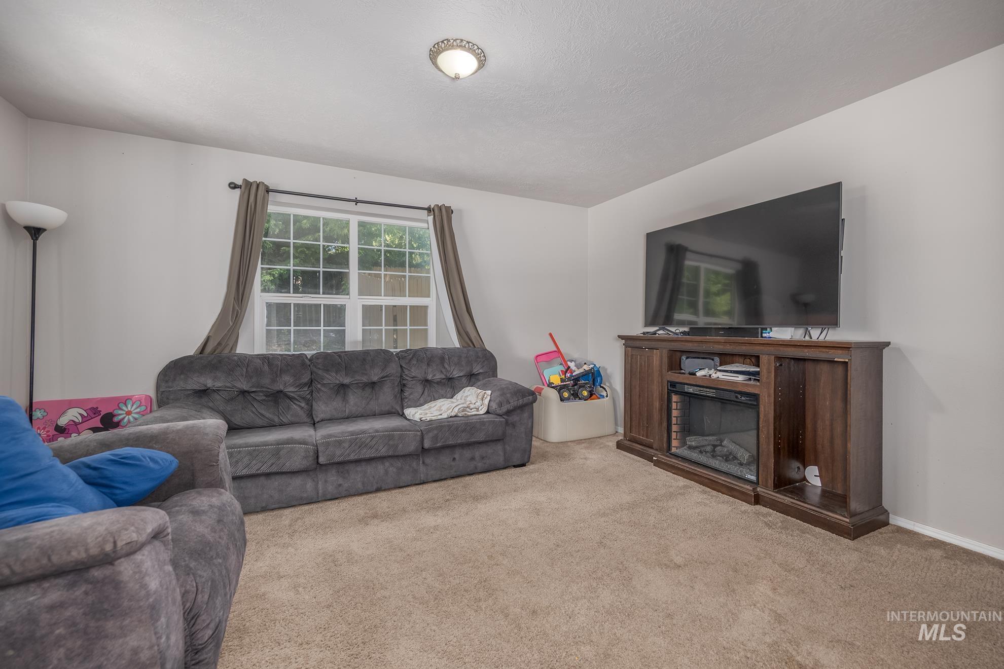 2102 1st Ave N, Payette, Idaho 83661, 4 Bedrooms, 3.5 Bathrooms, Residential For Sale, Price $425,000,MLS 98991213