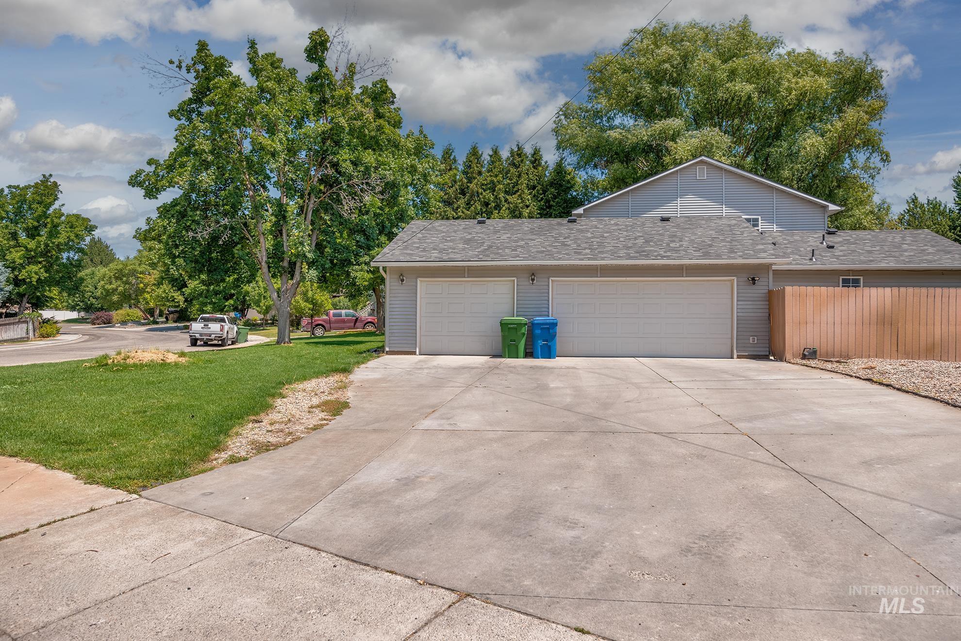 2102 1st Ave N, Payette, Idaho 83661, 4 Bedrooms, 3.5 Bathrooms, Residential For Sale, Price $425,000,MLS 98991213