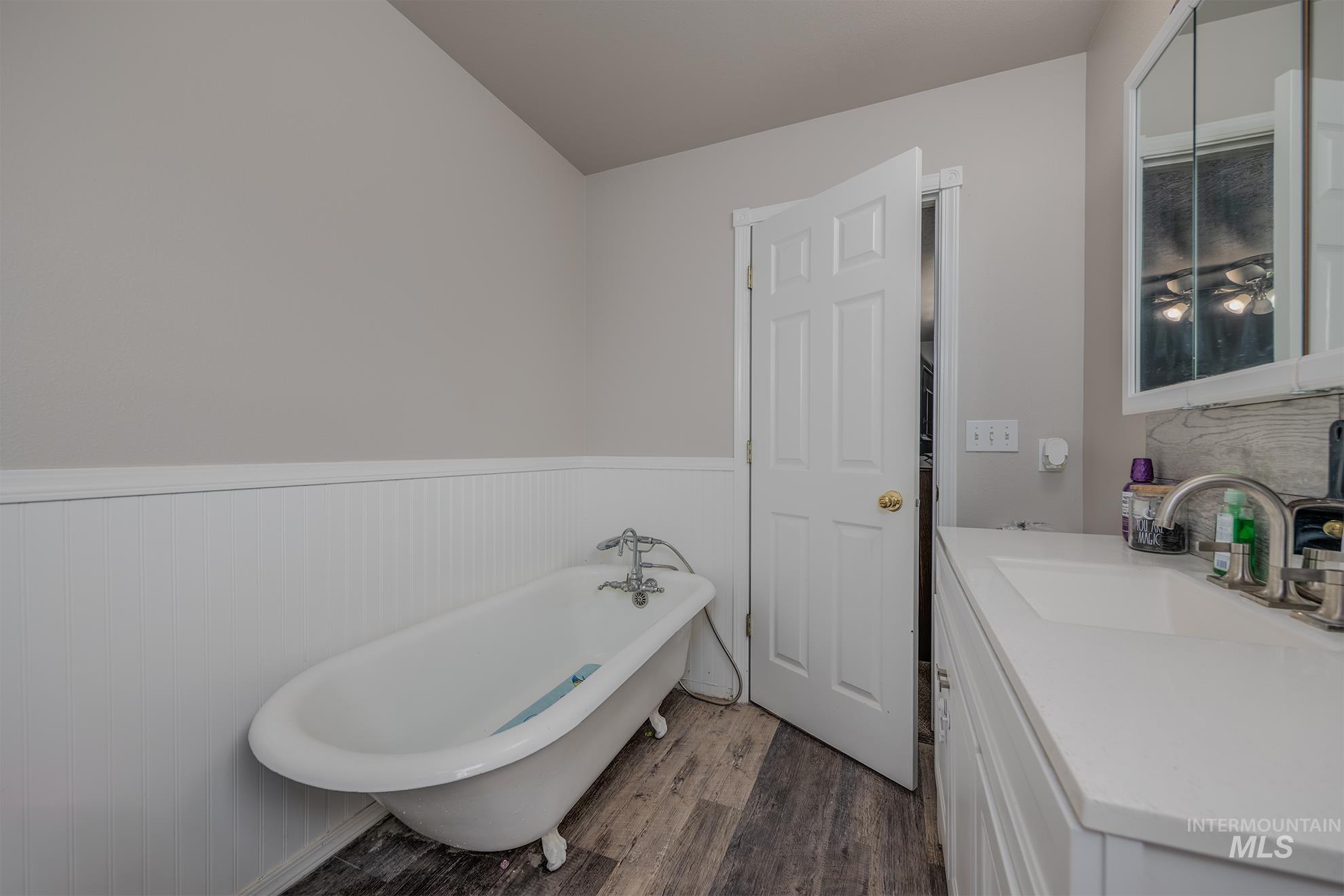 2102 1st Ave N, Payette, Idaho 83661, 4 Bedrooms, 3.5 Bathrooms, Residential For Sale, Price $425,000,MLS 98991213