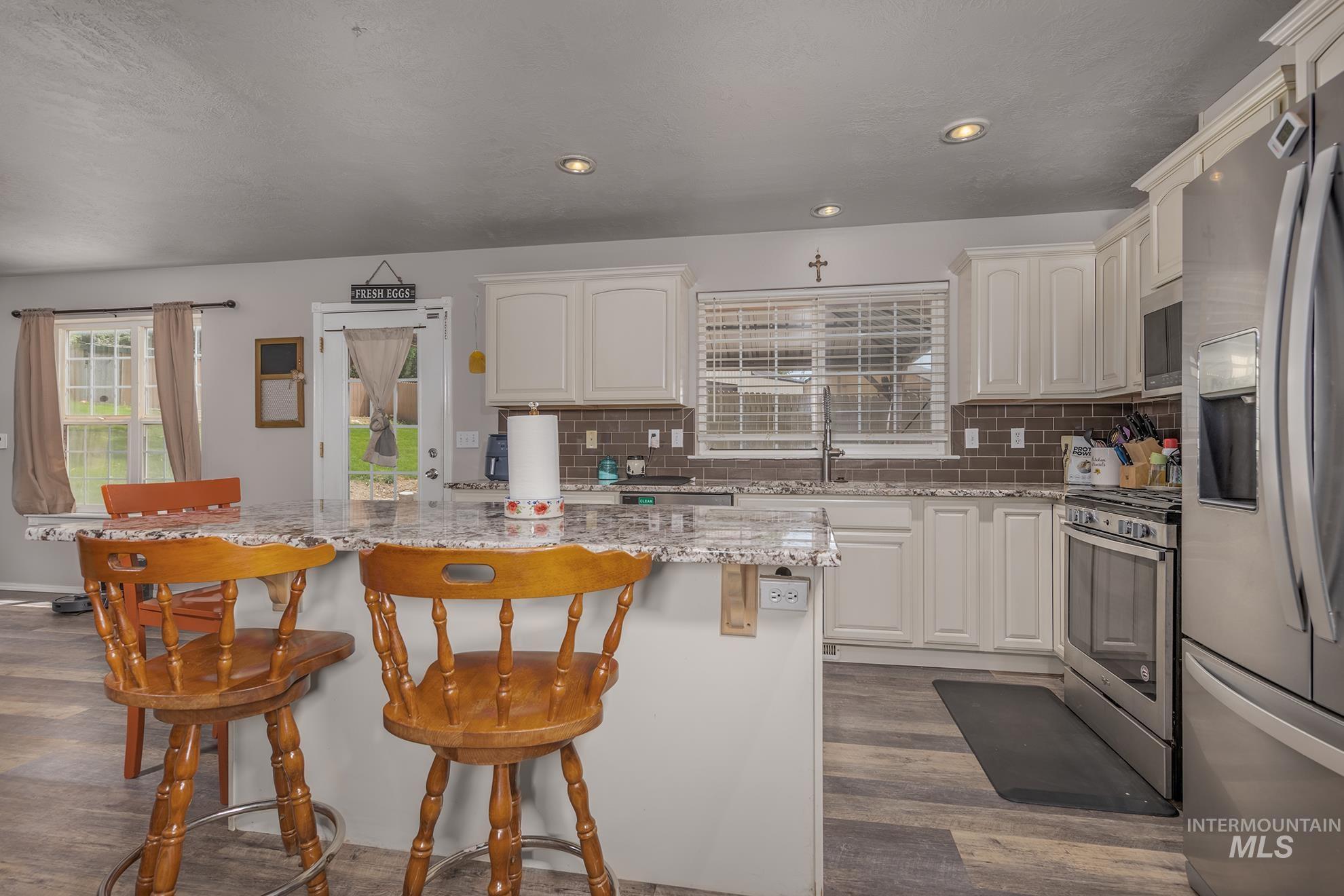 2102 1st Ave N, Payette, Idaho 83661, 4 Bedrooms, 3.5 Bathrooms, Residential For Sale, Price $425,000,MLS 98991213