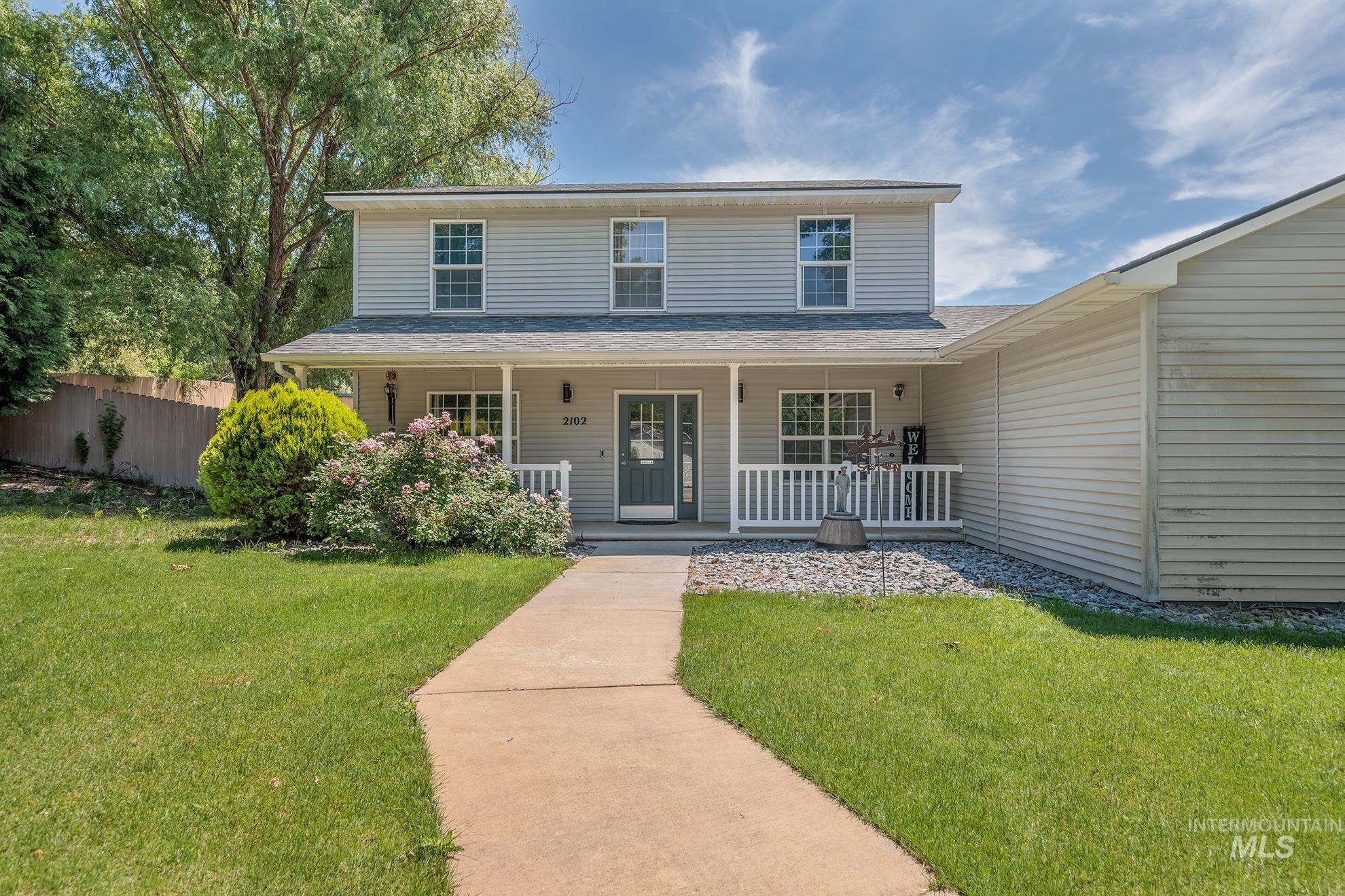 2102 1st Ave N, Payette, Idaho 83661, 4 Bedrooms, 3.5 Bathrooms, Residential For Sale, Price $425,000,MLS 98991213