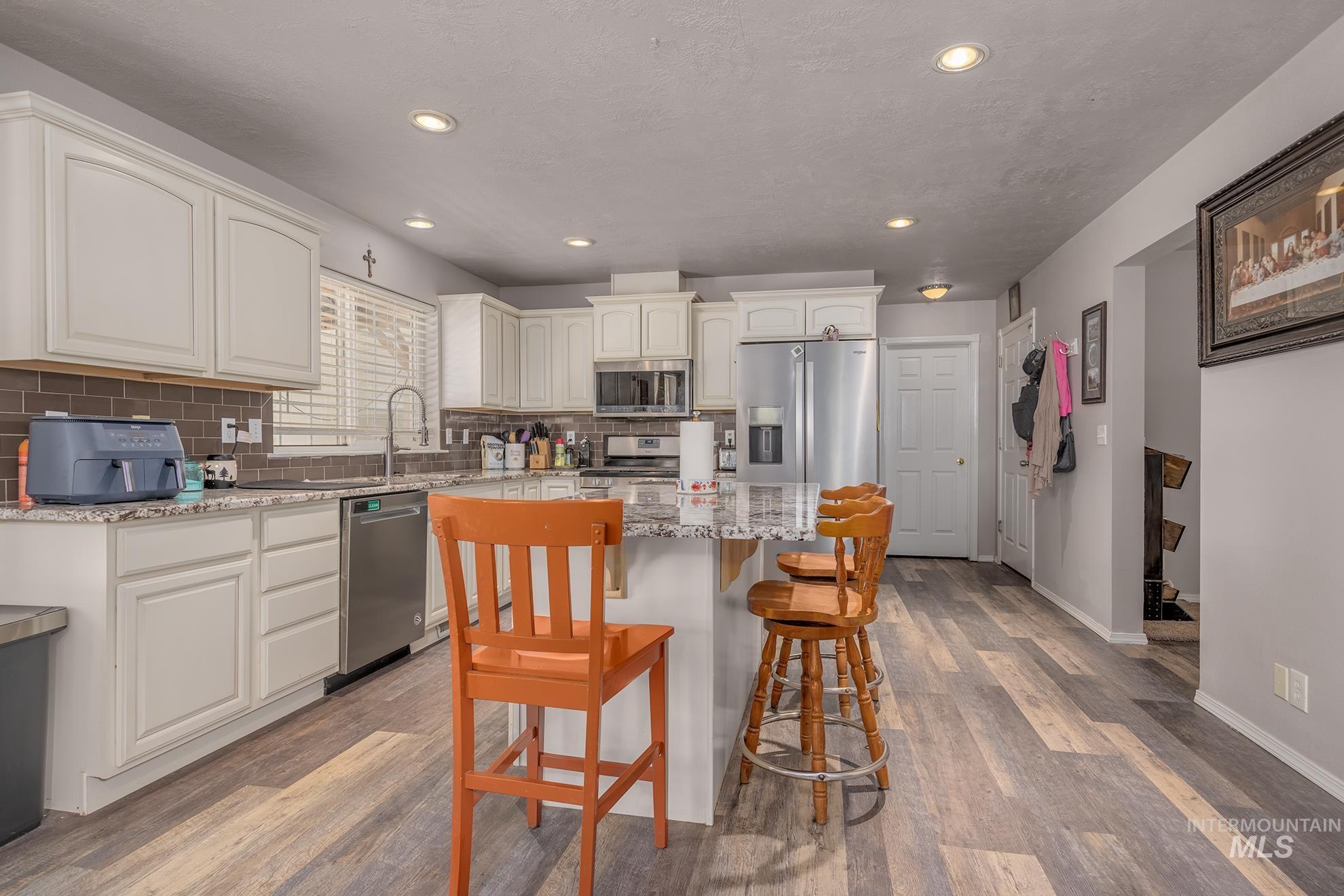 2102 1st Ave N, Payette, Idaho 83661, 4 Bedrooms, 3.5 Bathrooms, Residential For Sale, Price $425,000,MLS 98991213