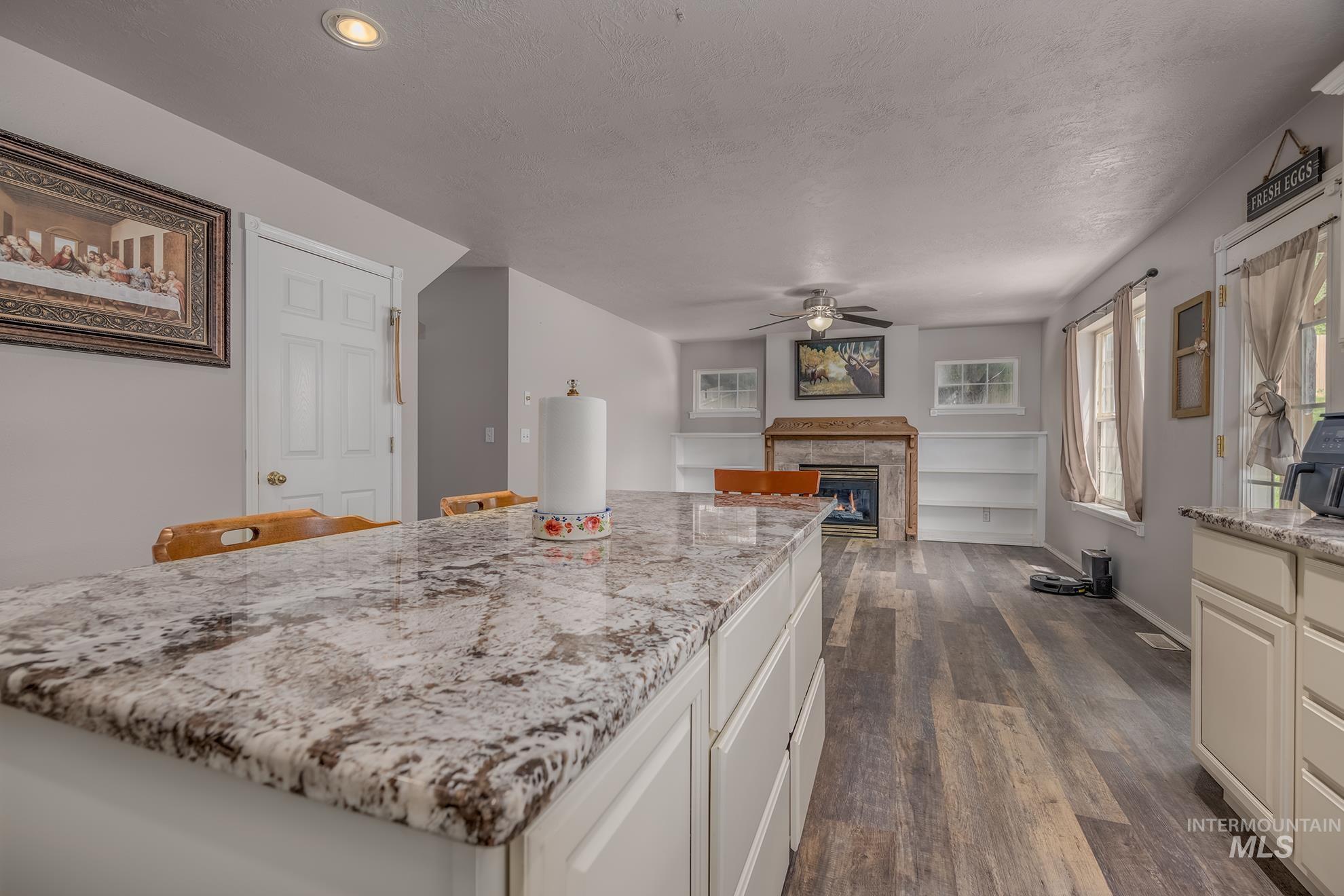 2102 1st Ave N, Payette, Idaho 83661, 4 Bedrooms, 3.5 Bathrooms, Residential For Sale, Price $425,000,MLS 98991213