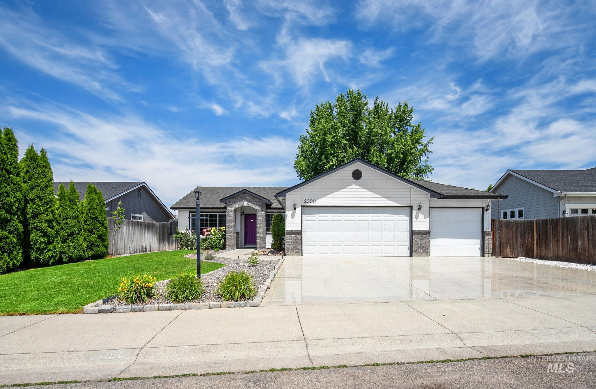 2000 E Kamay Drive, Meridian, Idaho 83646, 4 Bedrooms, 2 Bathrooms, Residential For Sale, Price $439,900,MLS 98991217