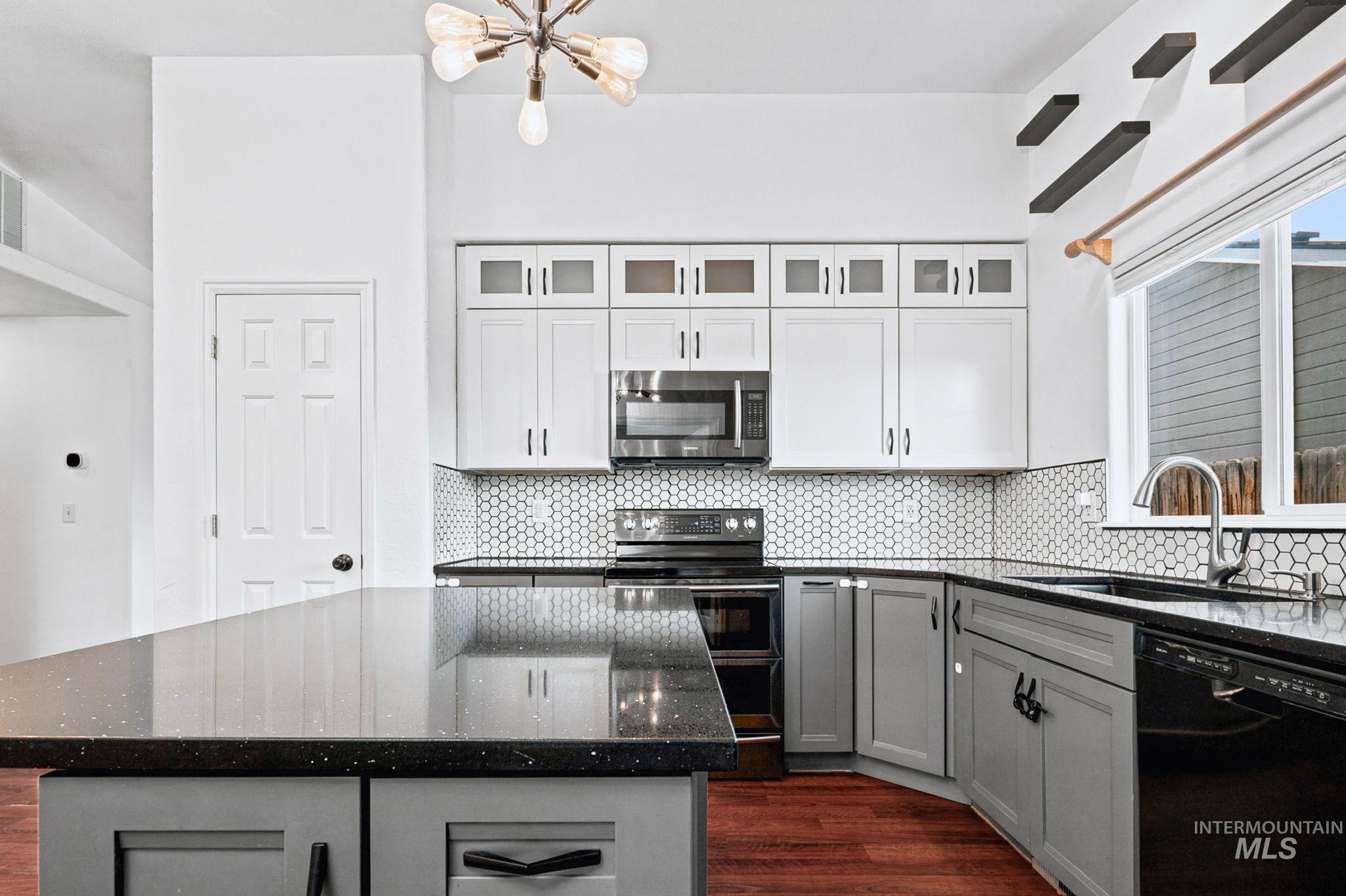 2000 E Kamay Drive, Meridian, Idaho 83646, 4 Bedrooms, 2 Bathrooms, Residential For Sale, Price $439,900,MLS 98991217