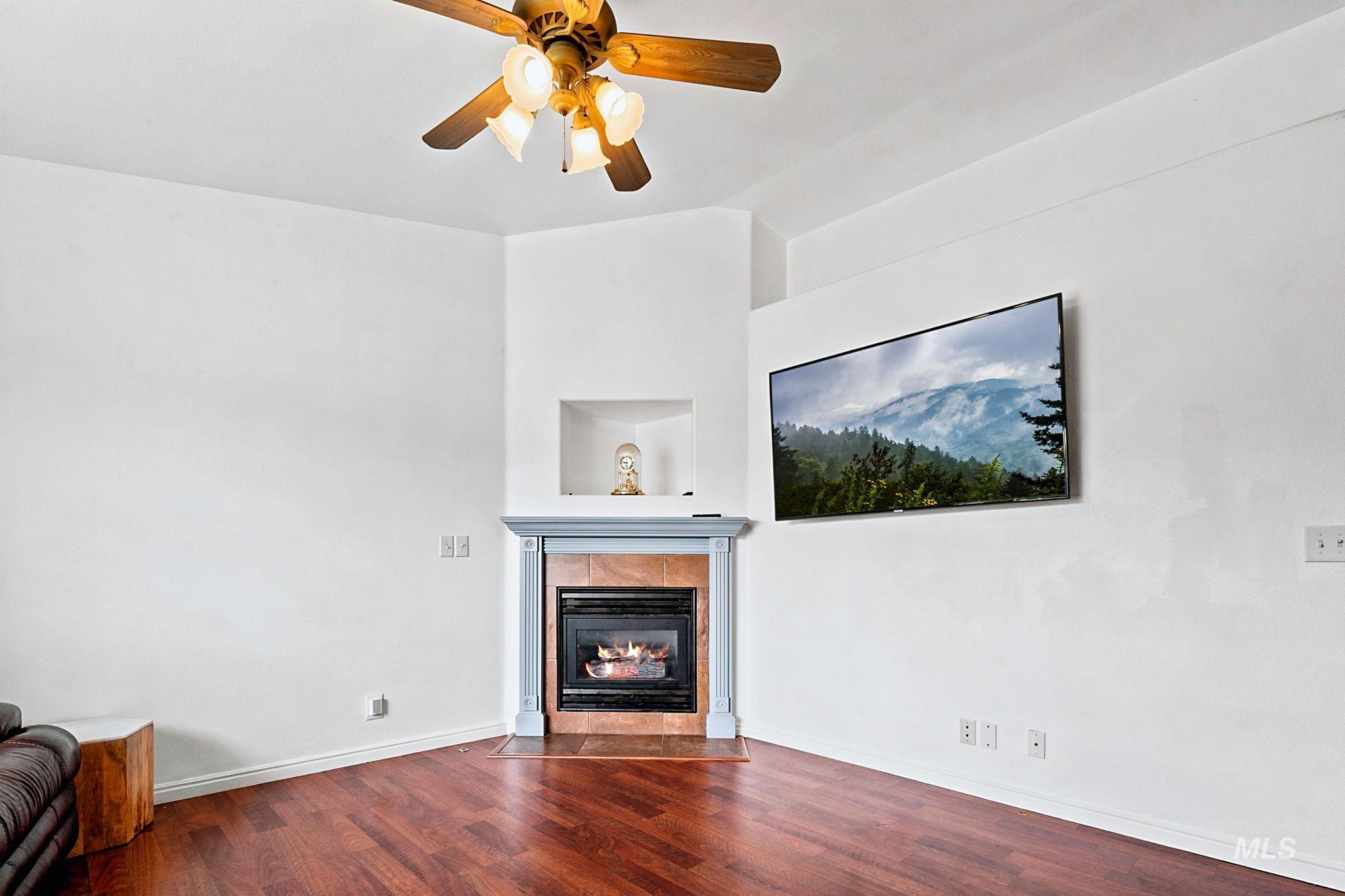2000 E Kamay Drive, Meridian, Idaho 83646, 4 Bedrooms, 2 Bathrooms, Residential For Sale, Price $439,900,MLS 98991217