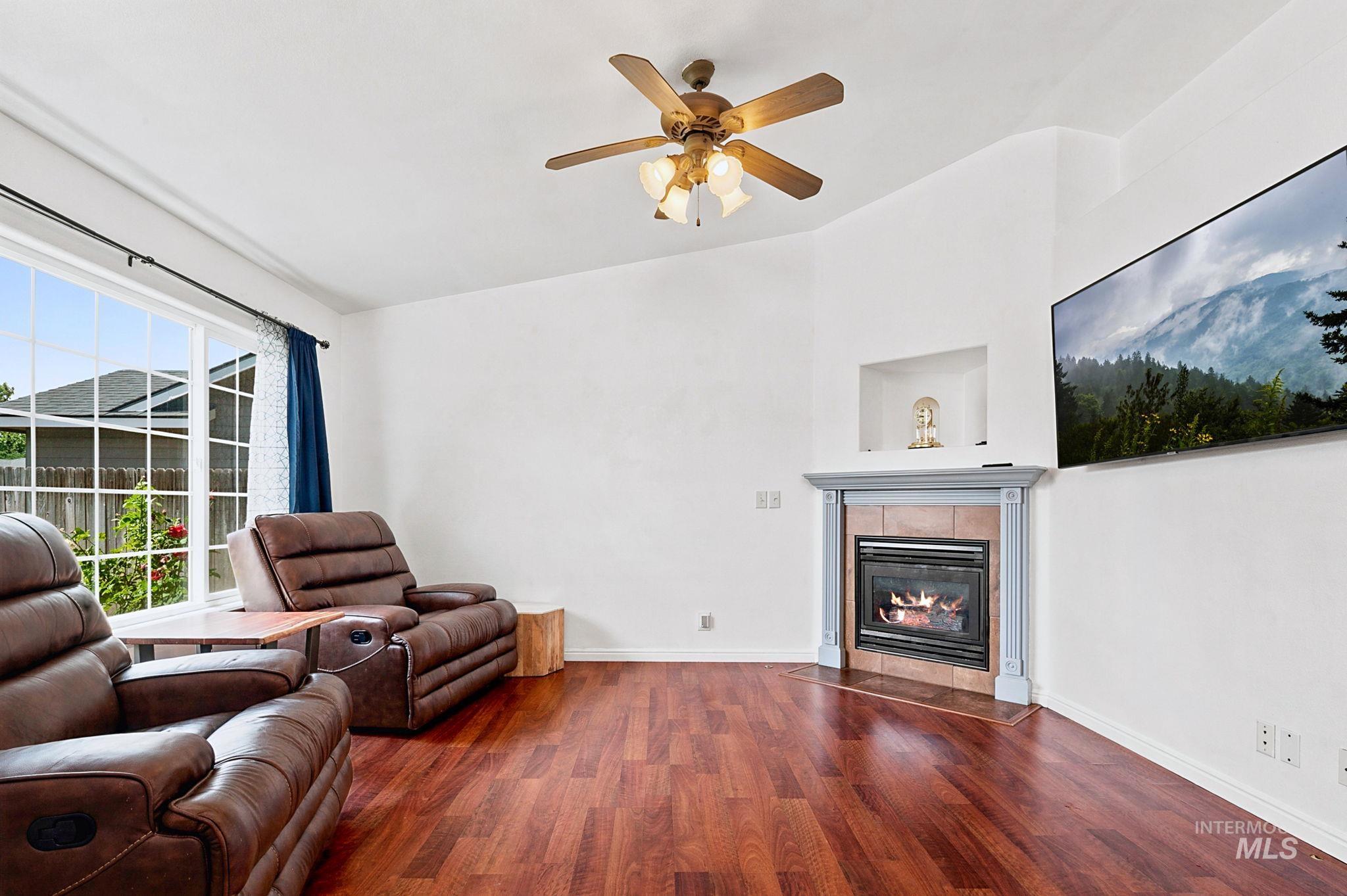 2000 E Kamay Drive, Meridian, Idaho 83646, 4 Bedrooms, 2 Bathrooms, Residential For Sale, Price $439,900,MLS 98991217