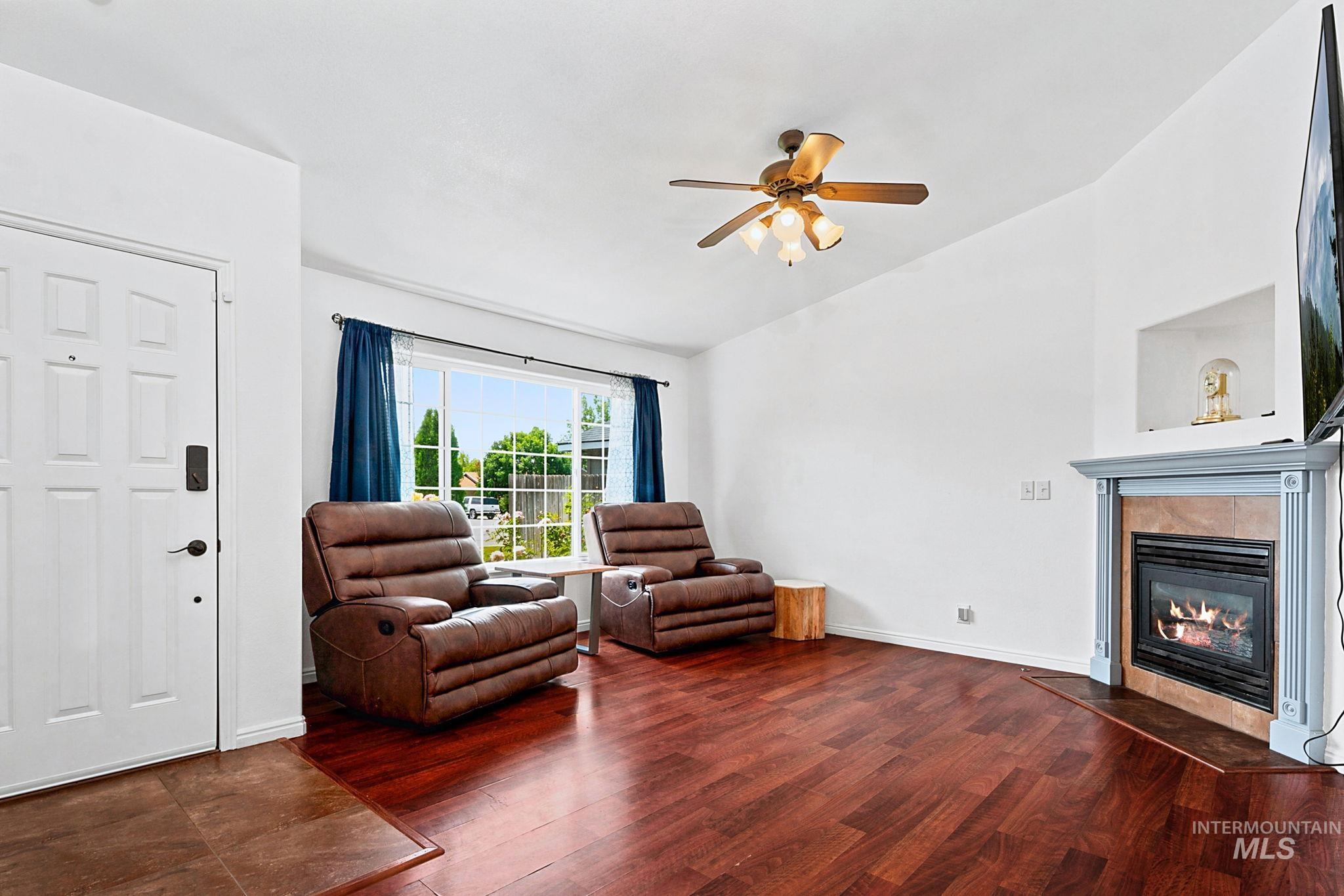 2000 E Kamay Drive, Meridian, Idaho 83646, 4 Bedrooms, 2 Bathrooms, Residential For Sale, Price $439,900,MLS 98991217