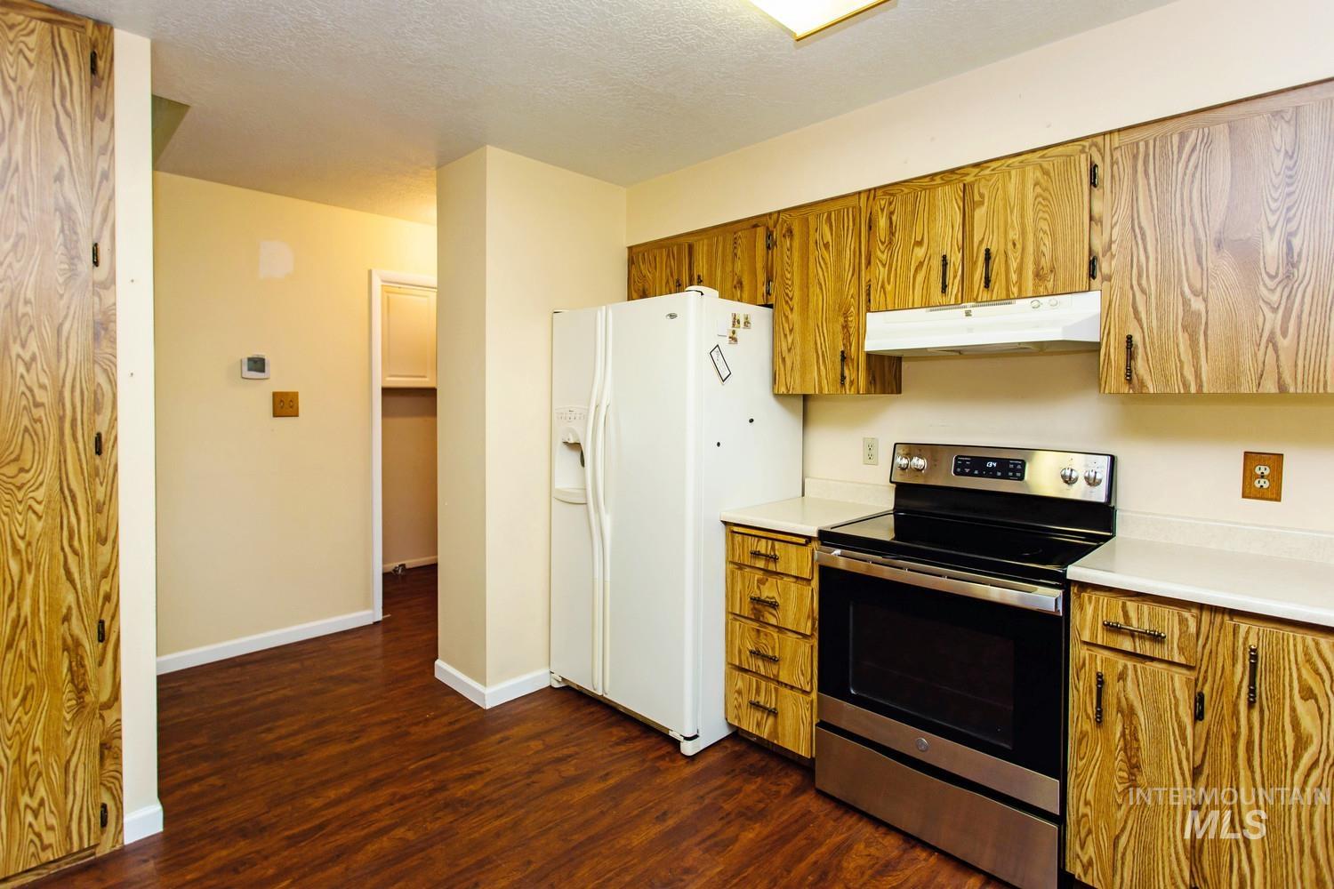 2572 Navajo Circle, Twin Falls, Idaho 83301, 4 Bedrooms, 3 Bathrooms, Residential For Sale, Price $450,000,MLS 98991218