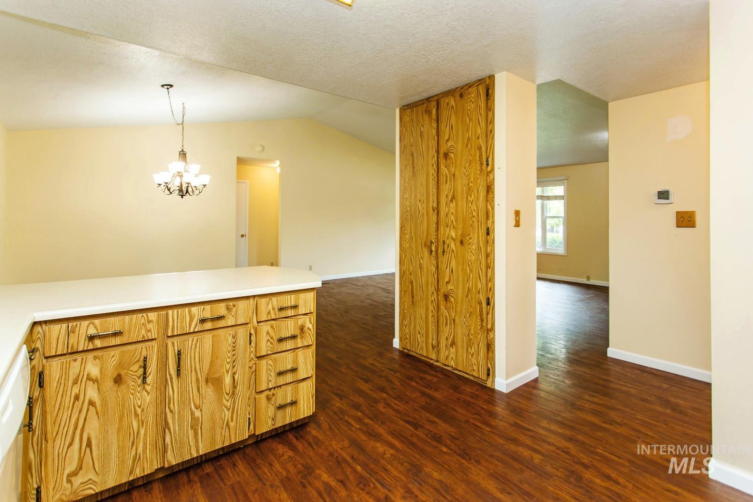 2572 Navajo Circle, Twin Falls, Idaho 83301, 4 Bedrooms, 3 Bathrooms, Residential For Sale, Price $450,000,MLS 98991218