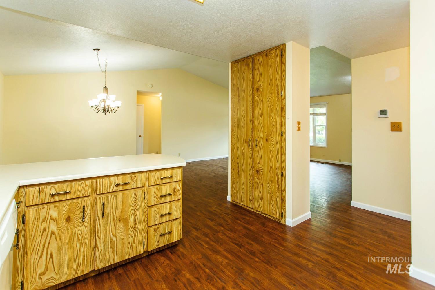2572 Navajo Circle, Twin Falls, Idaho 83301, 4 Bedrooms, 3 Bathrooms, Residential For Sale, Price $450,000,MLS 98991218