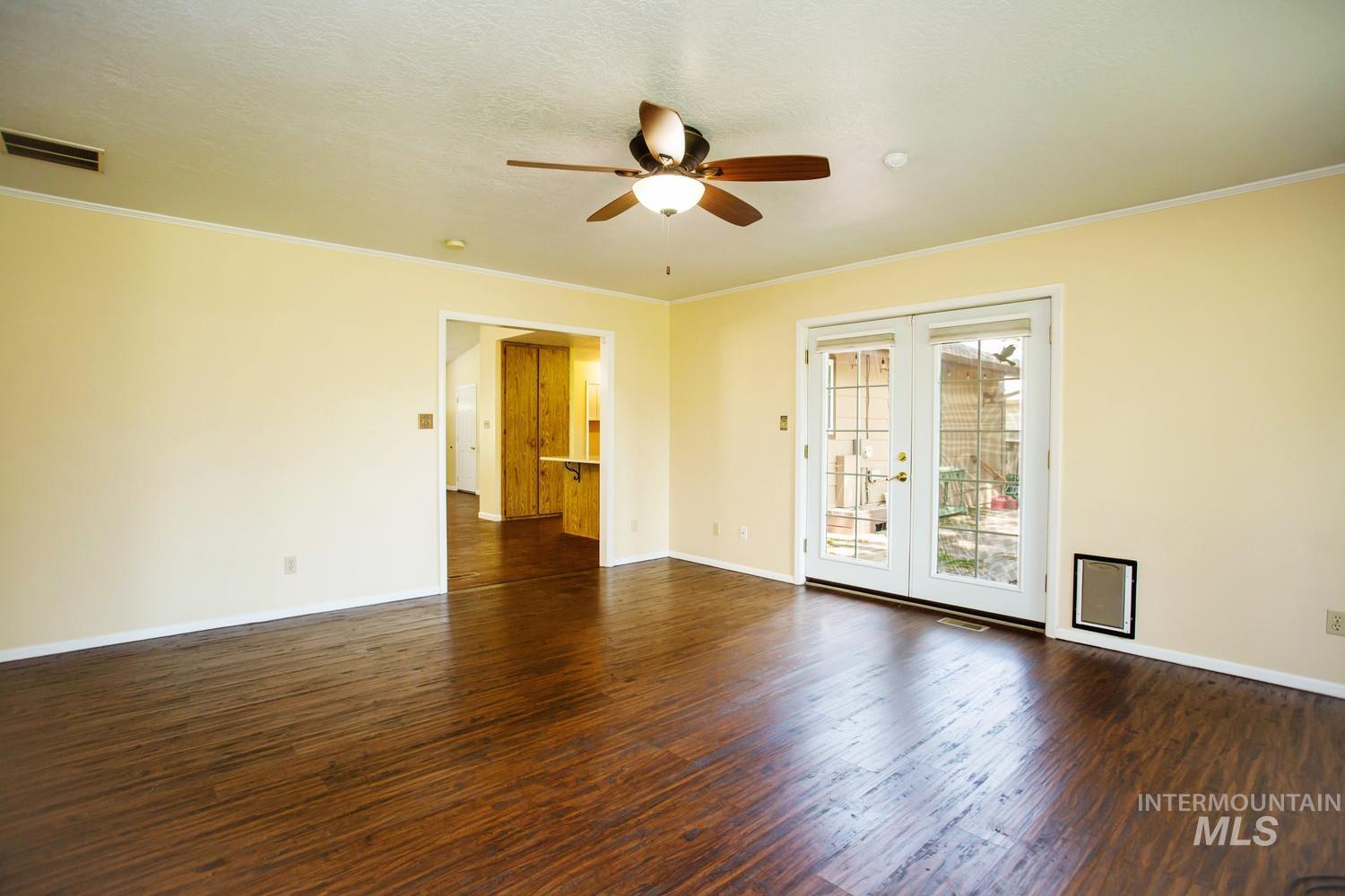 2572 Navajo Circle, Twin Falls, Idaho 83301, 4 Bedrooms, 3 Bathrooms, Residential For Sale, Price $450,000,MLS 98991218