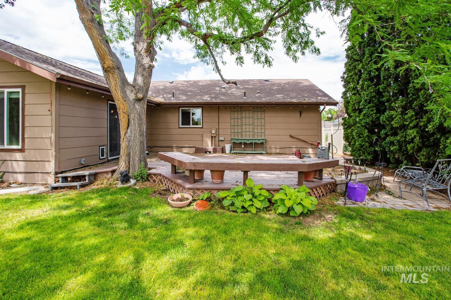 2572 Navajo Circle, Twin Falls, Idaho 83301, 4 Bedrooms, 3 Bathrooms, Residential For Sale, Price $450,000,MLS 98991218