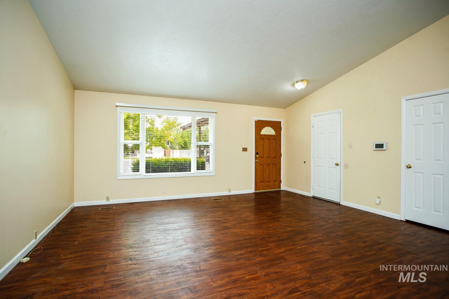 2572 Navajo Circle, Twin Falls, Idaho 83301, 4 Bedrooms, 3 Bathrooms, Residential For Sale, Price $450,000,MLS 98991218