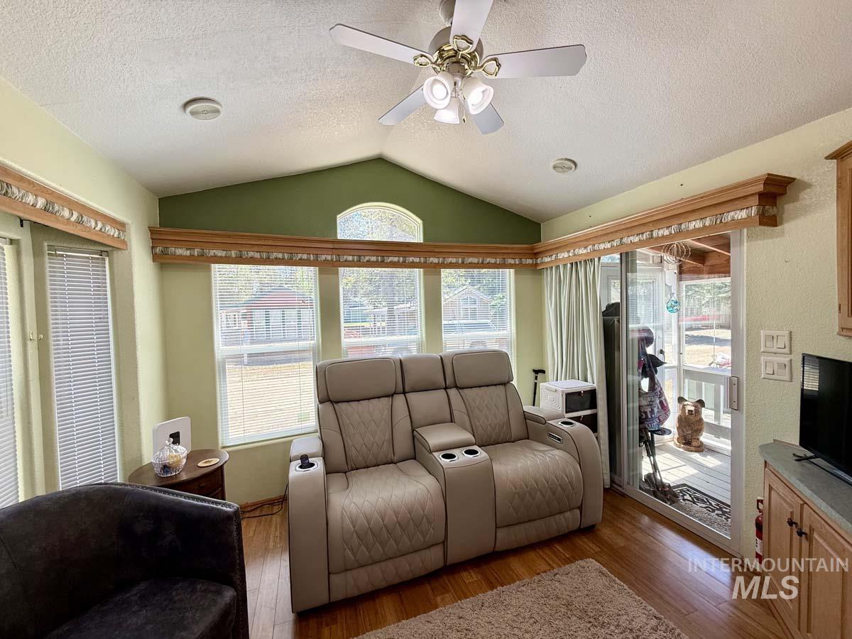 30 A Street, Cascade, Idaho 83611, 1 Bedroom, 1 Bathroom, Residential For Sale, Price $178,000, 98991220