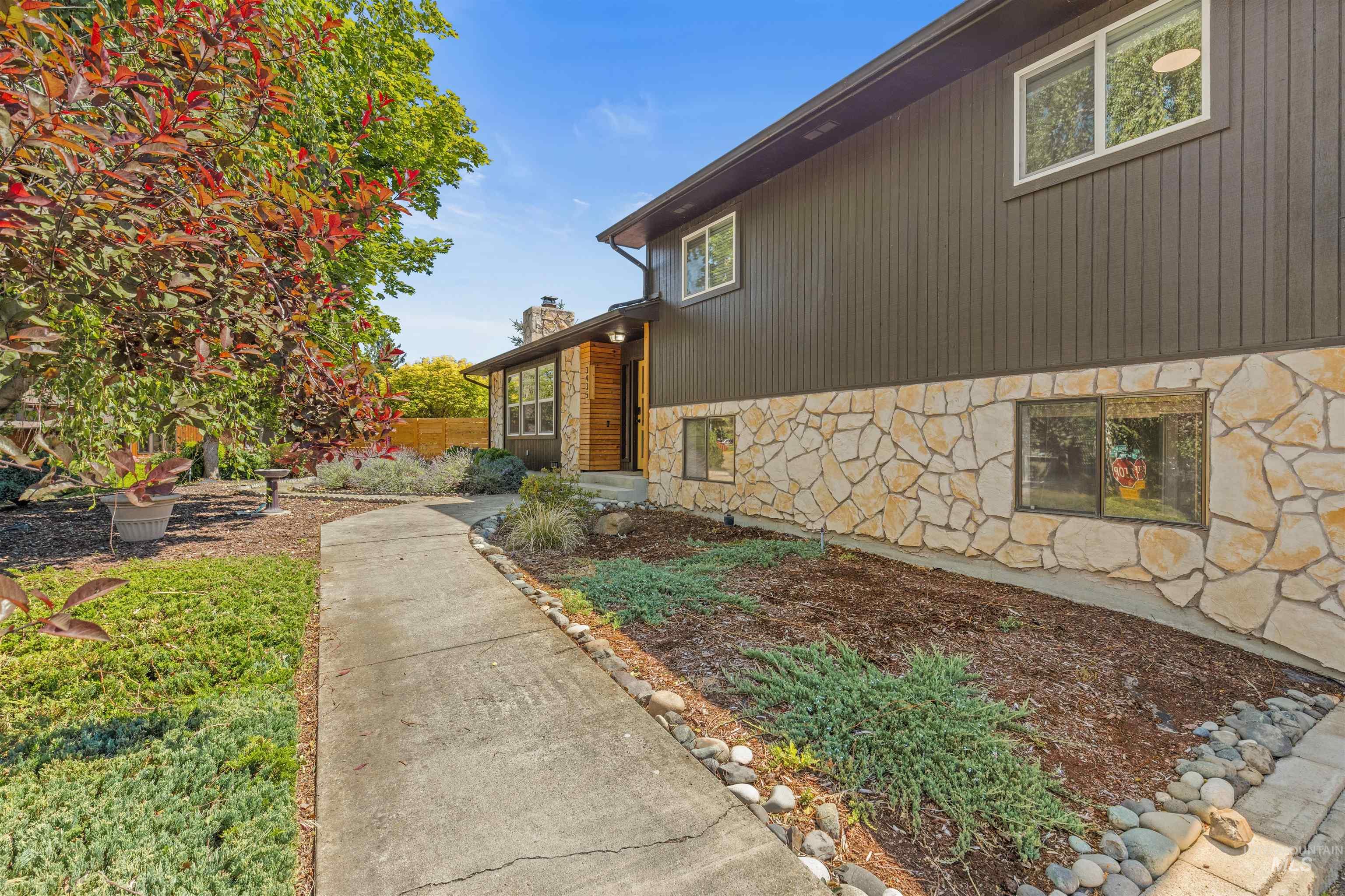 3435 Selway Dr, Lewiston, Idaho 83501, 3 Bedrooms, 2.5 Bathrooms, Residential For Sale, Price $545,000,MLS 98991221