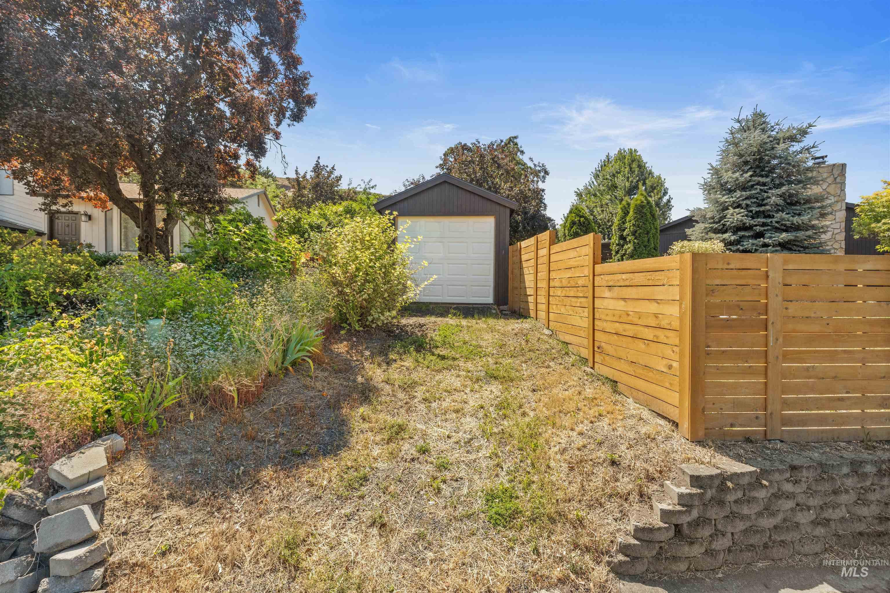 3435 Selway Dr, Lewiston, Idaho 83501, 3 Bedrooms, 2.5 Bathrooms, Residential For Sale, Price $545,000,MLS 98991221