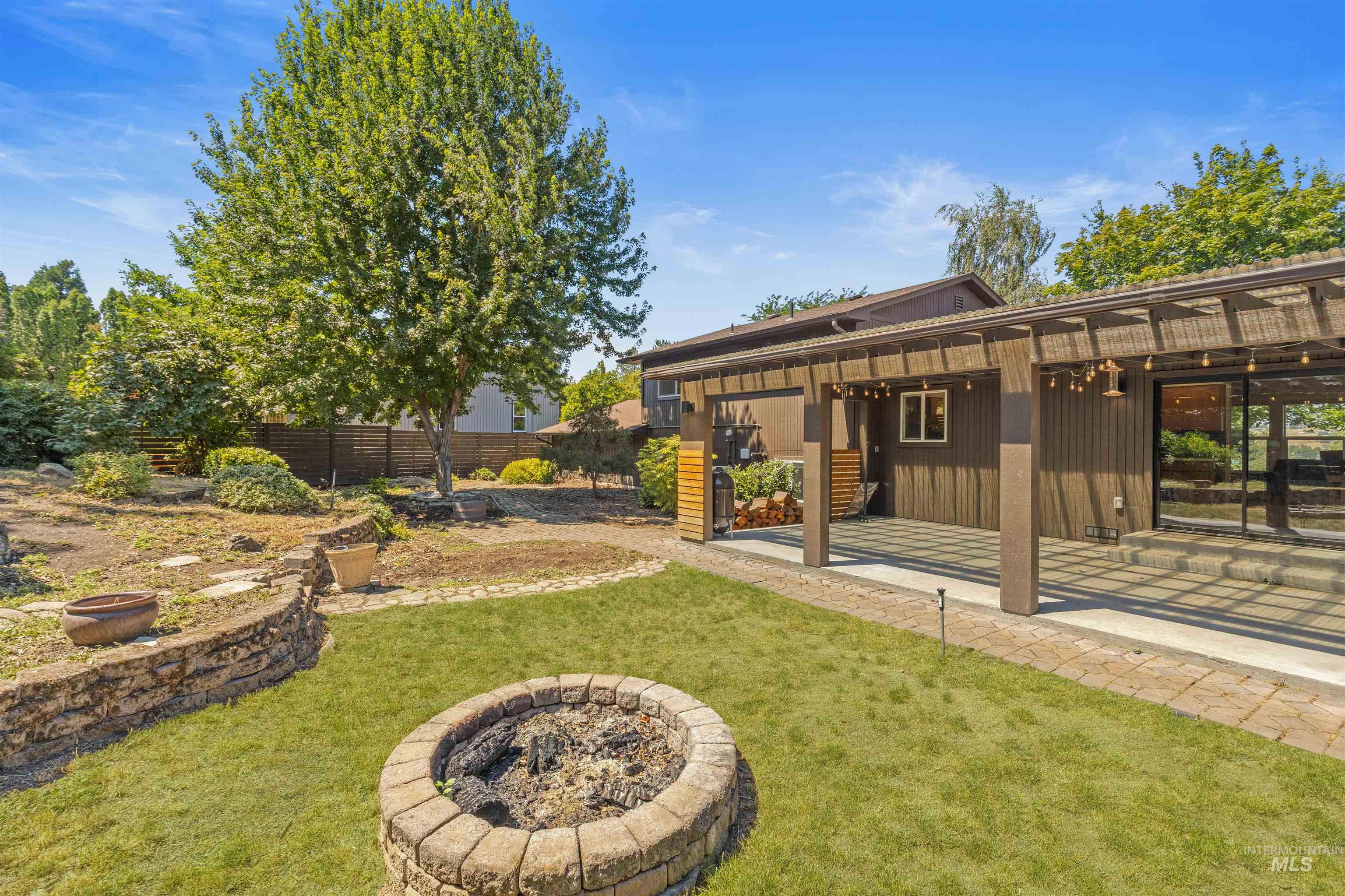 3435 Selway Dr, Lewiston, Idaho 83501, 3 Bedrooms, 2.5 Bathrooms, Residential For Sale, Price $545,000,MLS 98991221