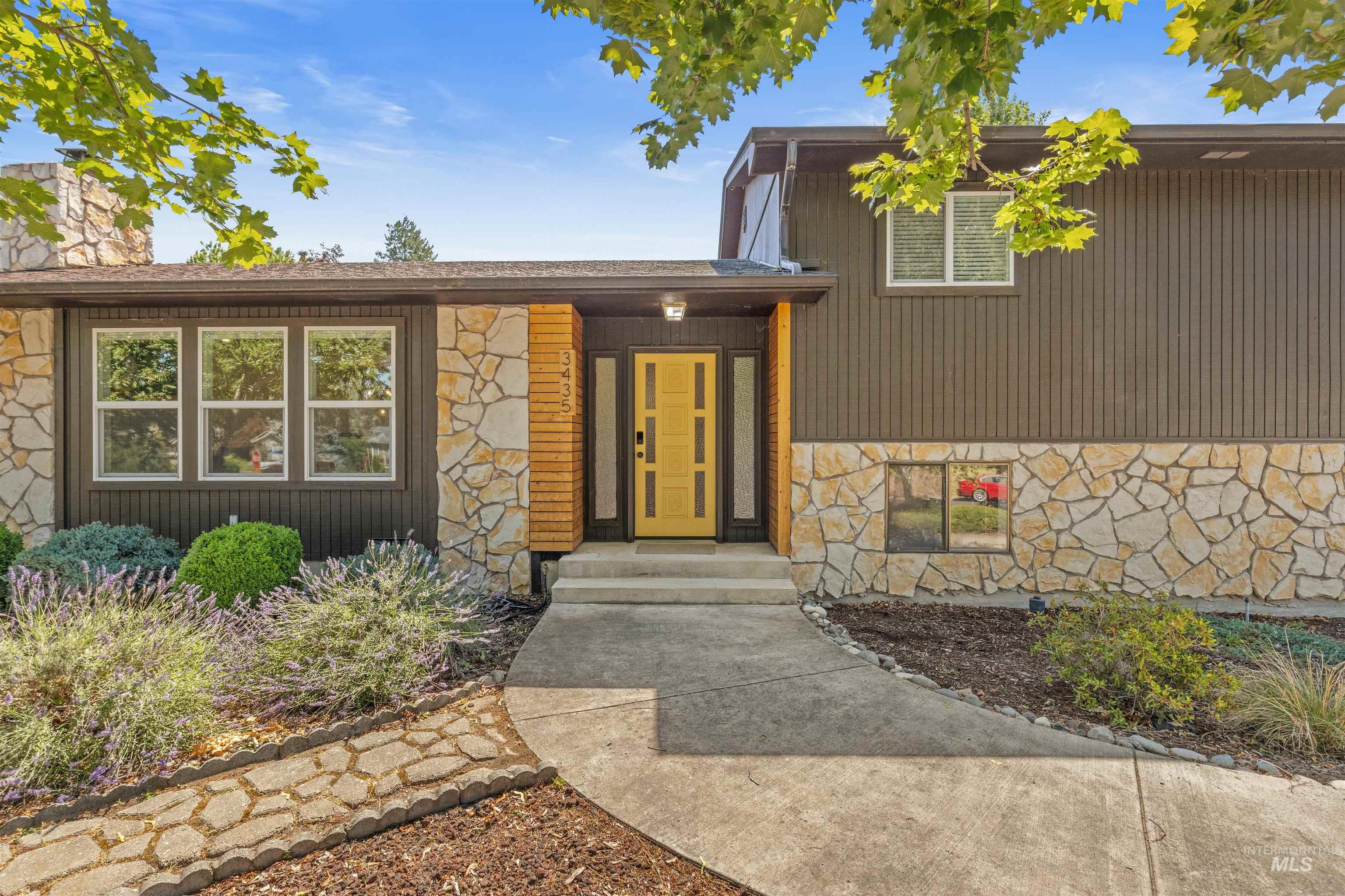 3435 Selway Dr, Lewiston, Idaho 83501, 3 Bedrooms, 2.5 Bathrooms, Residential For Sale, Price $545,000,MLS 98991221