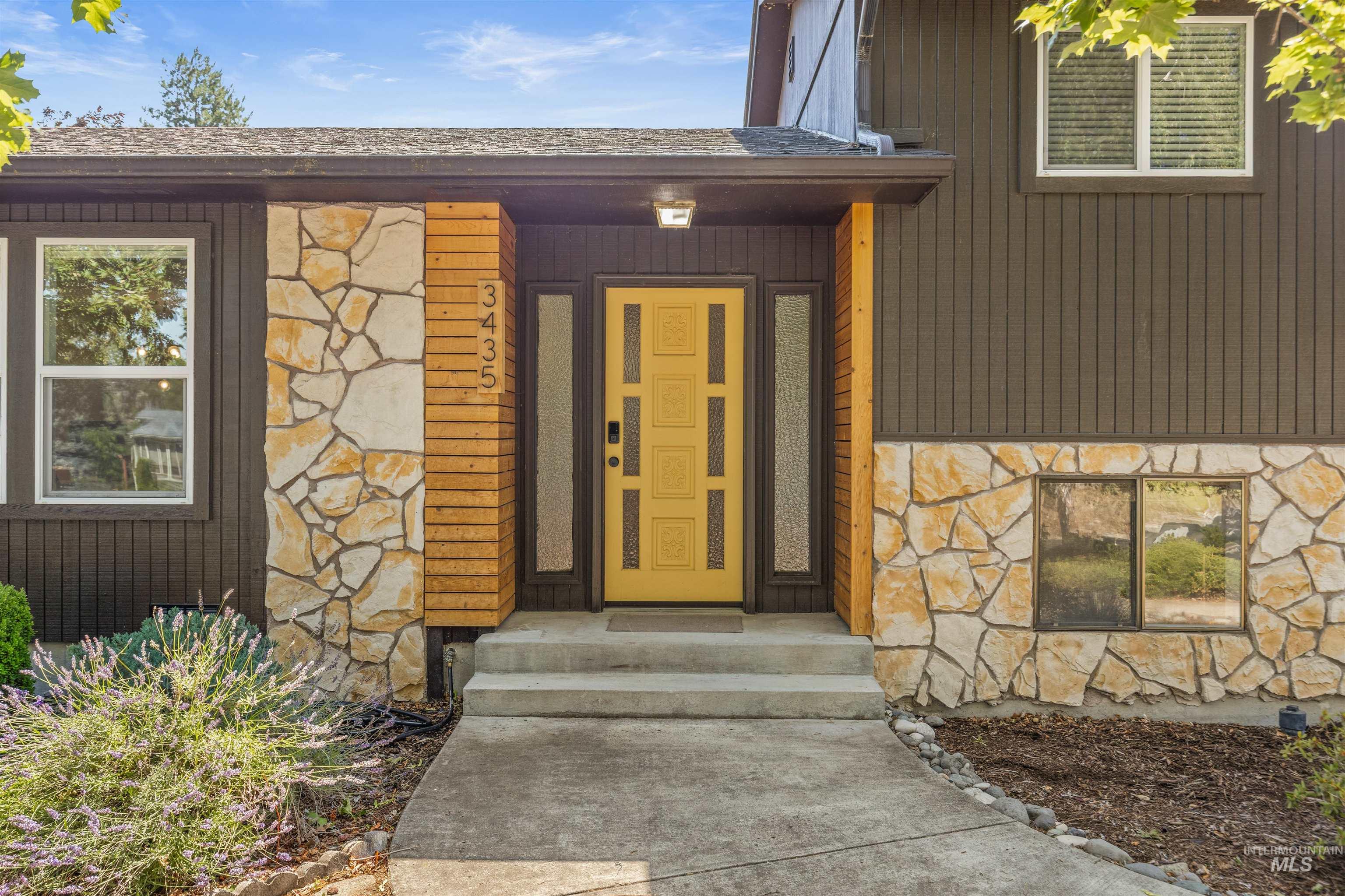 3435 Selway Dr, Lewiston, Idaho 83501, 3 Bedrooms, 2.5 Bathrooms, Residential For Sale, Price $545,000,MLS 98991221