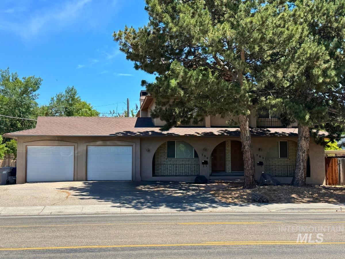 790-792 S Curtis Rd, Boise, Idaho 83705-1807, 3 Bedrooms, 2 Bathrooms, Residential Income For Sale, Price $702,000,MLS 98991224
