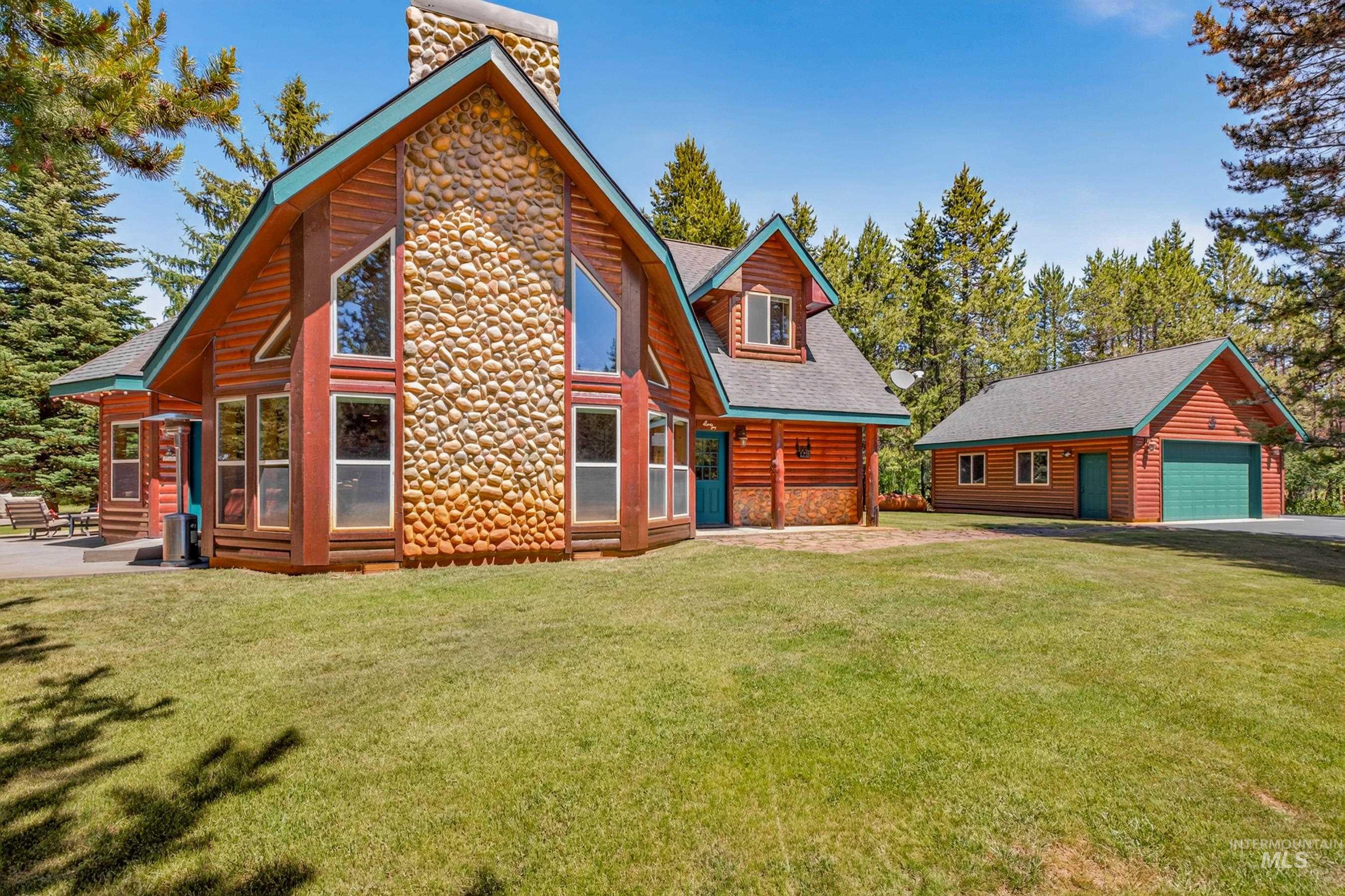 172 Lodgepole Lane, Donnelly, Idaho 83615, 3 Bedrooms, 2.5 Bathrooms, Residential For Sale, Price $1,100,000, 98991228