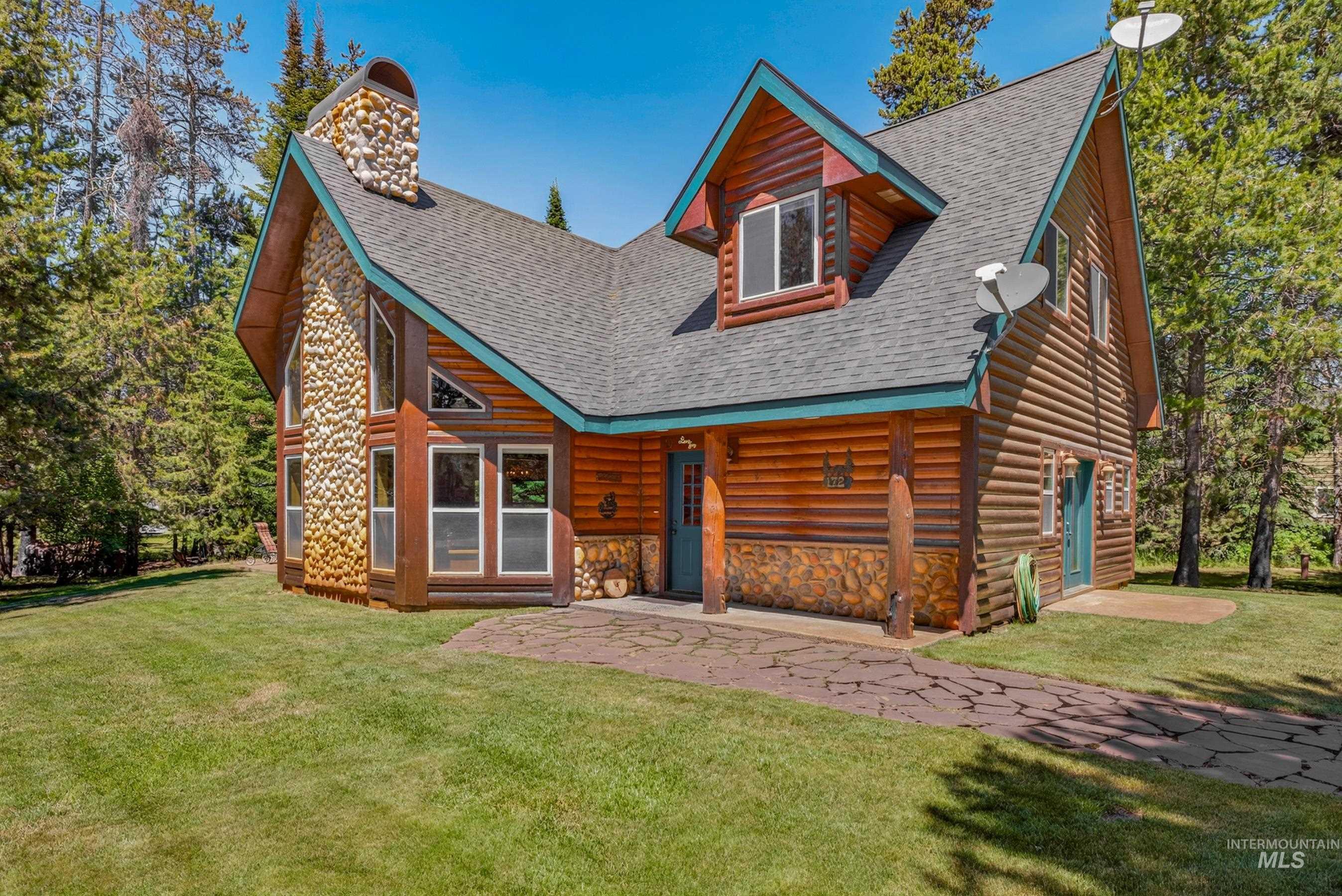 172 Lodgepole Lane, Donnelly, Idaho 83615, 3 Bedrooms, 2.5 Bathrooms, Residential For Sale, Price $1,100,000, 98991228
