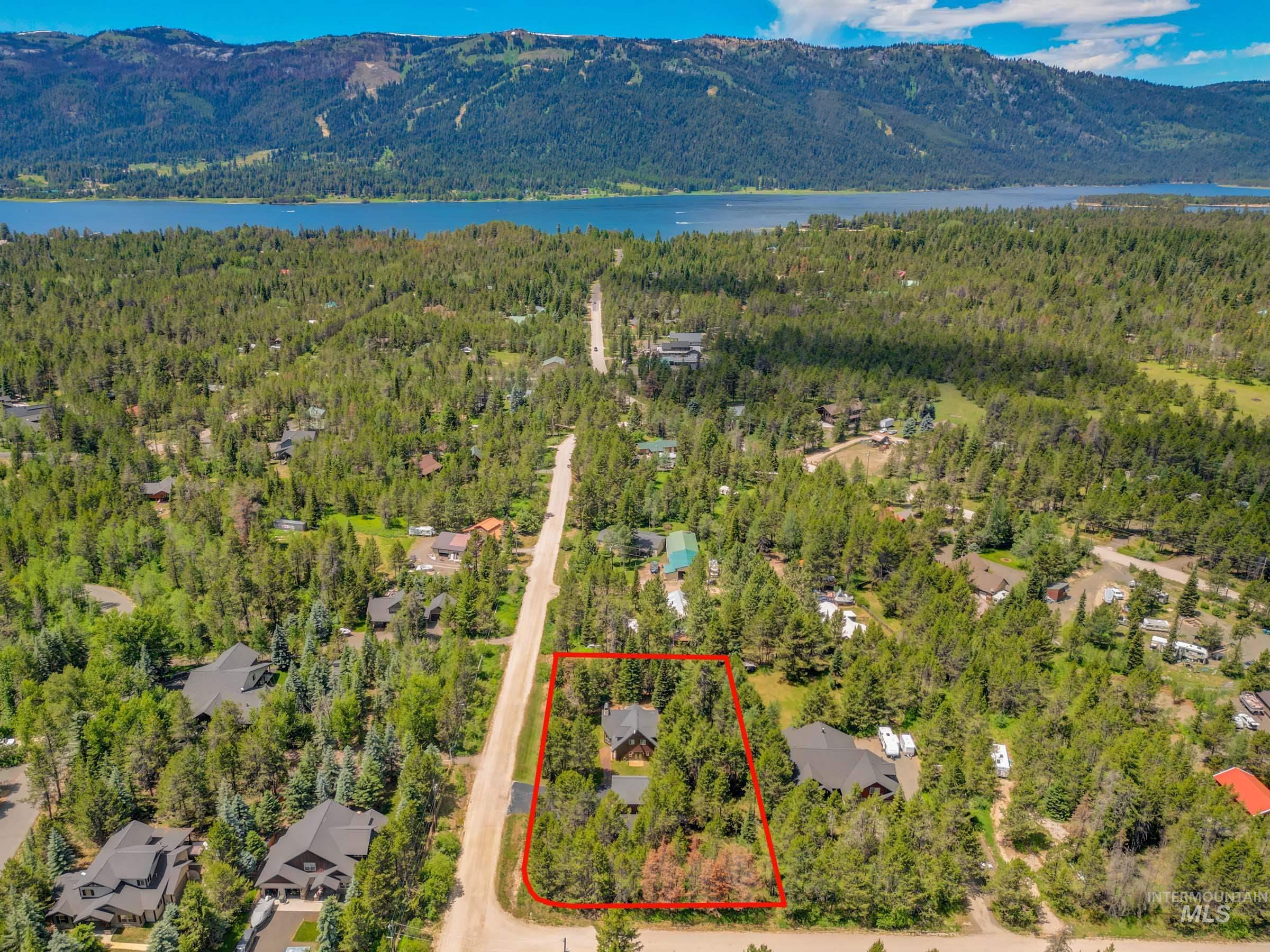172 Lodgepole Lane, Donnelly, Idaho 83615, 3 Bedrooms, 2.5 Bathrooms, Residential For Sale, Price $1,100,000, 98991228