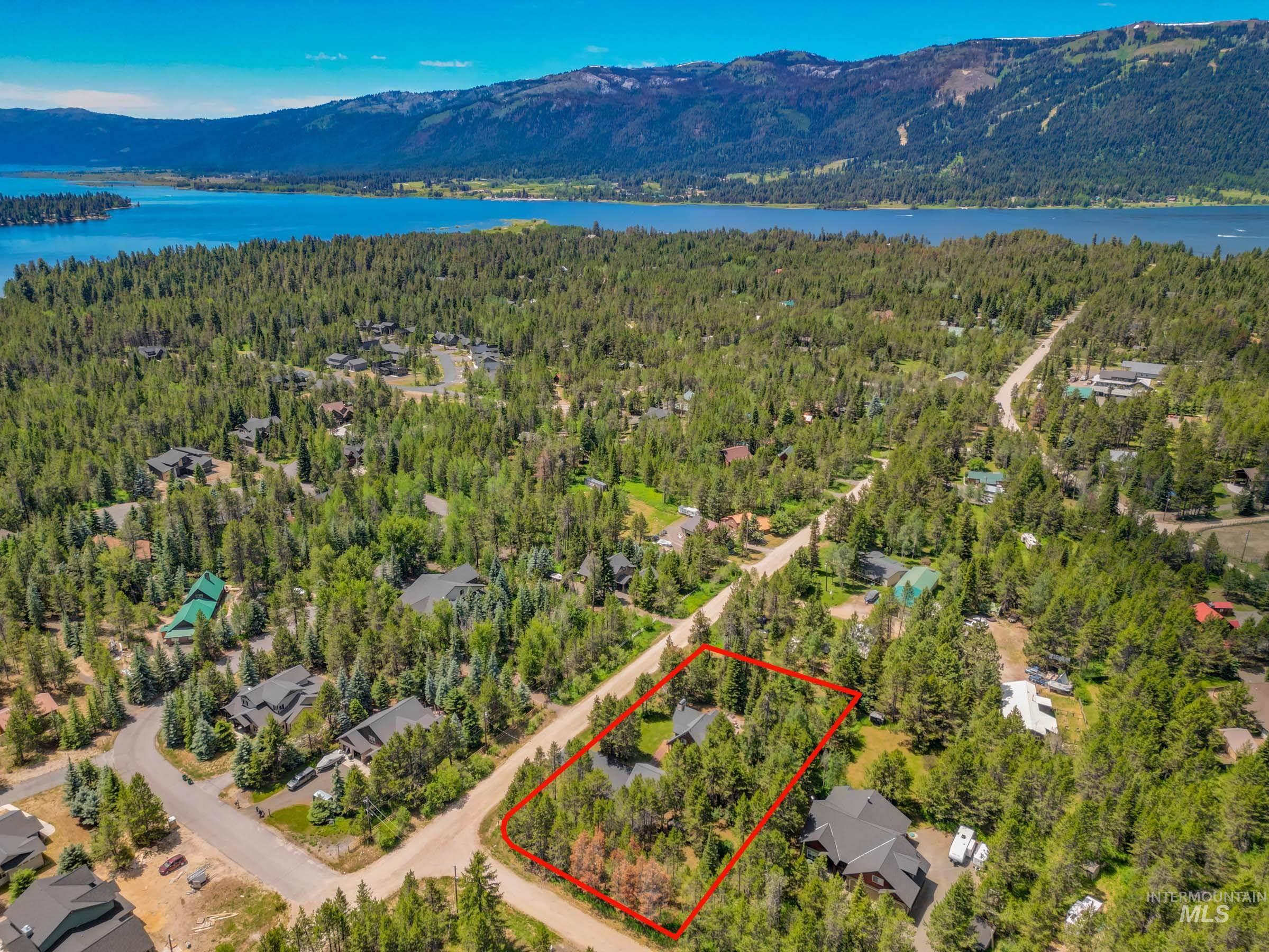 172 Lodgepole Lane, Donnelly, Idaho 83615, 3 Bedrooms, 2.5 Bathrooms, Residential For Sale, Price $1,100,000, 98991228