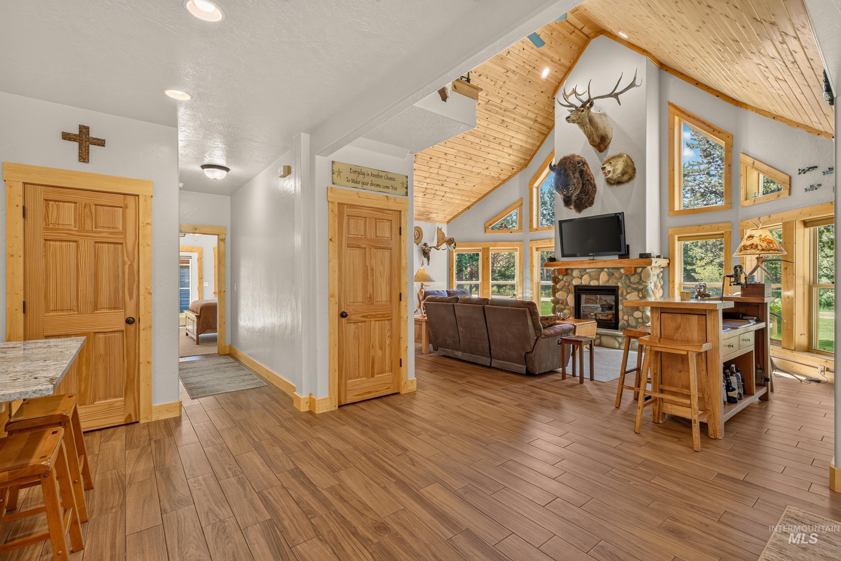 172 Lodgepole Lane, Donnelly, Idaho 83615, 3 Bedrooms, 2.5 Bathrooms, Residential For Sale, Price $1,100,000, 98991228