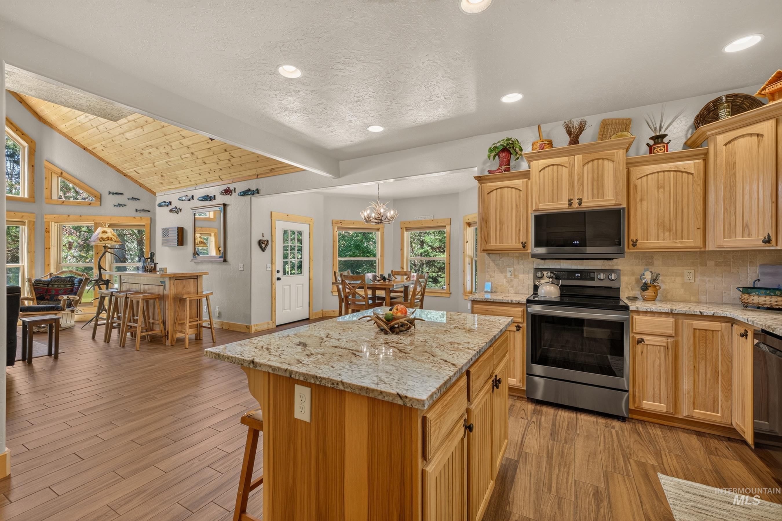 172 Lodgepole Lane, Donnelly, Idaho 83615, 3 Bedrooms, 2.5 Bathrooms, Residential For Sale, Price $1,100,000, 98991228