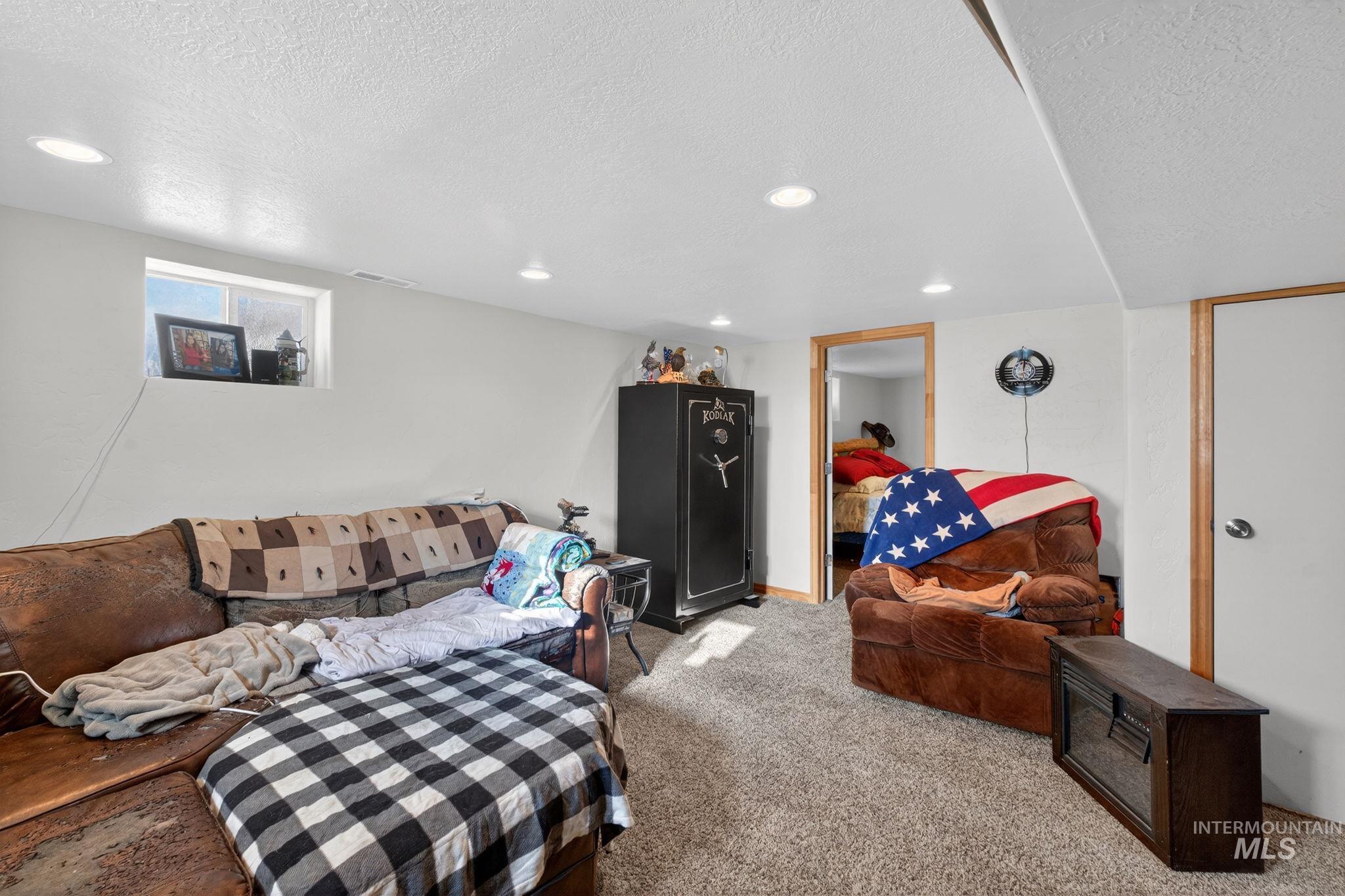 49 S 4th W, Preston, Idaho 82363, 3 Bedrooms, 1 Bathroom, Residential For Sale, Price $390,000,MLS 98991231
