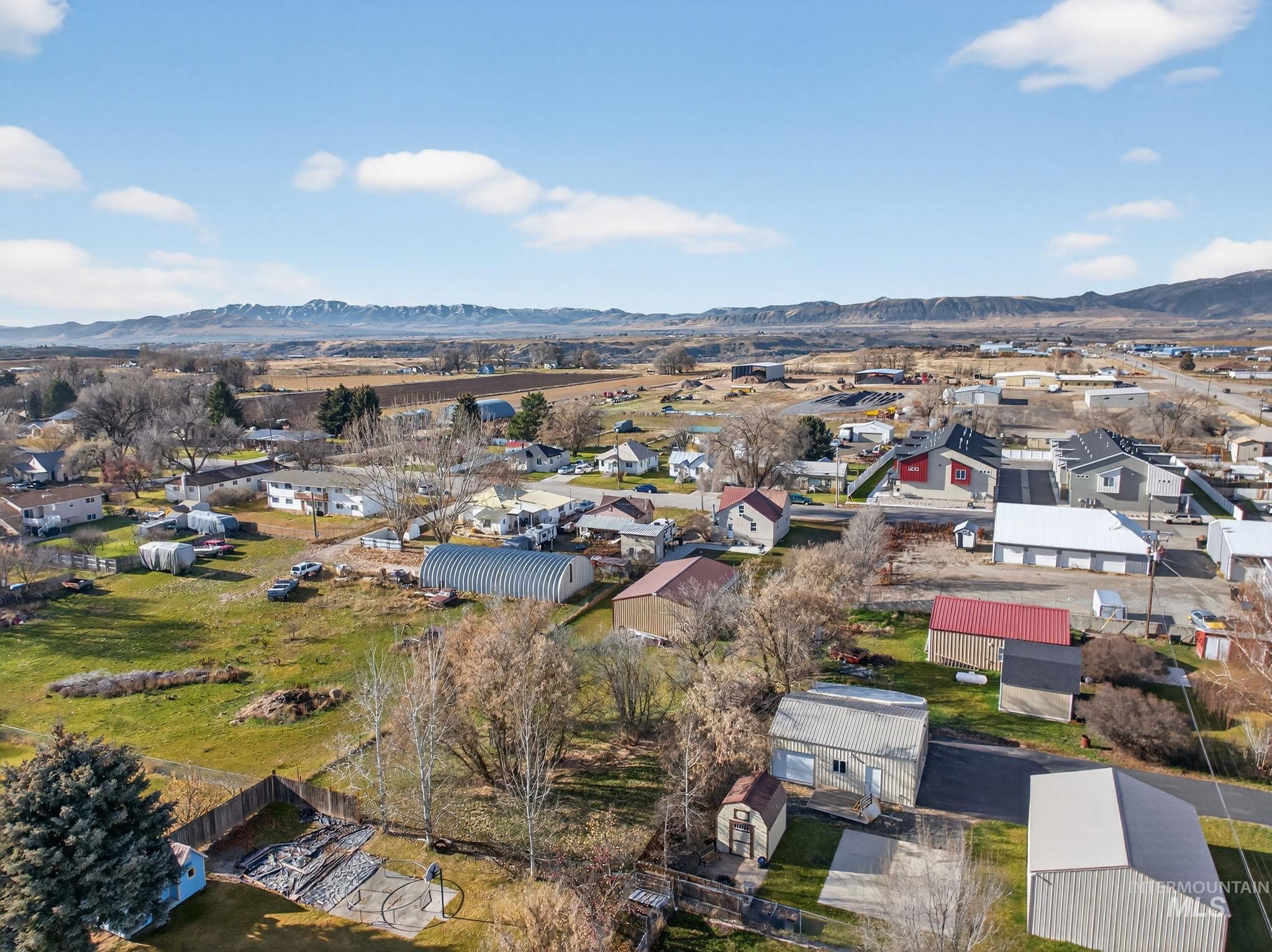 49 S 4th W, Preston, Idaho 82363, 3 Bedrooms, 1 Bathroom, Residential For Sale, Price $390,000,MLS 98991231