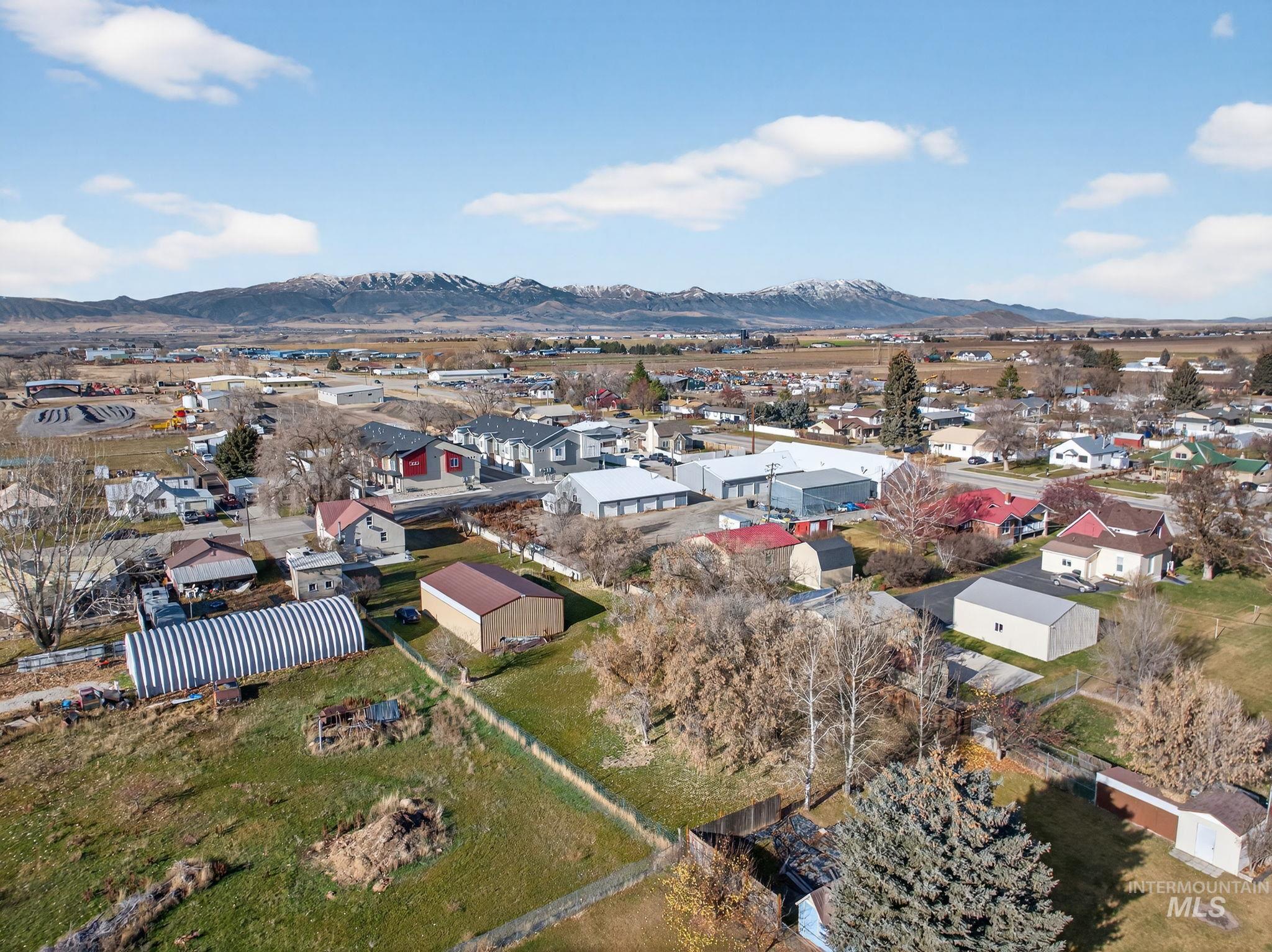 49 S 4th W, Preston, Idaho 82363, 3 Bedrooms, 1 Bathroom, Residential For Sale, Price $390,000,MLS 98991231