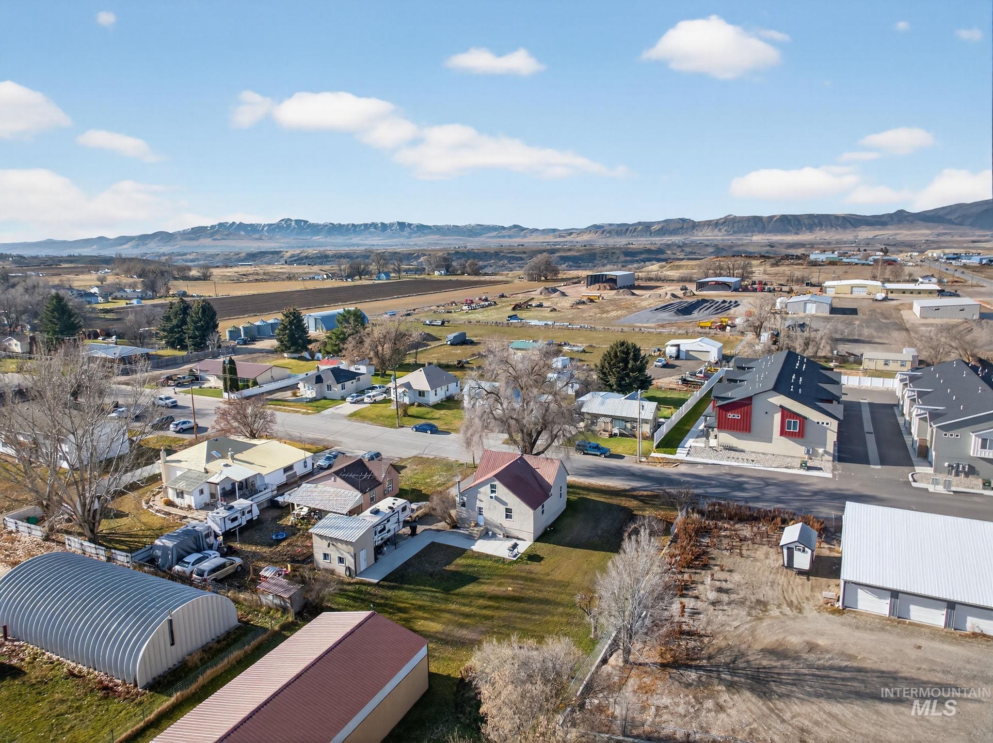 49 S 4th W, Preston, Idaho 82363, 3 Bedrooms, 1 Bathroom, Residential For Sale, Price $390,000,MLS 98991231