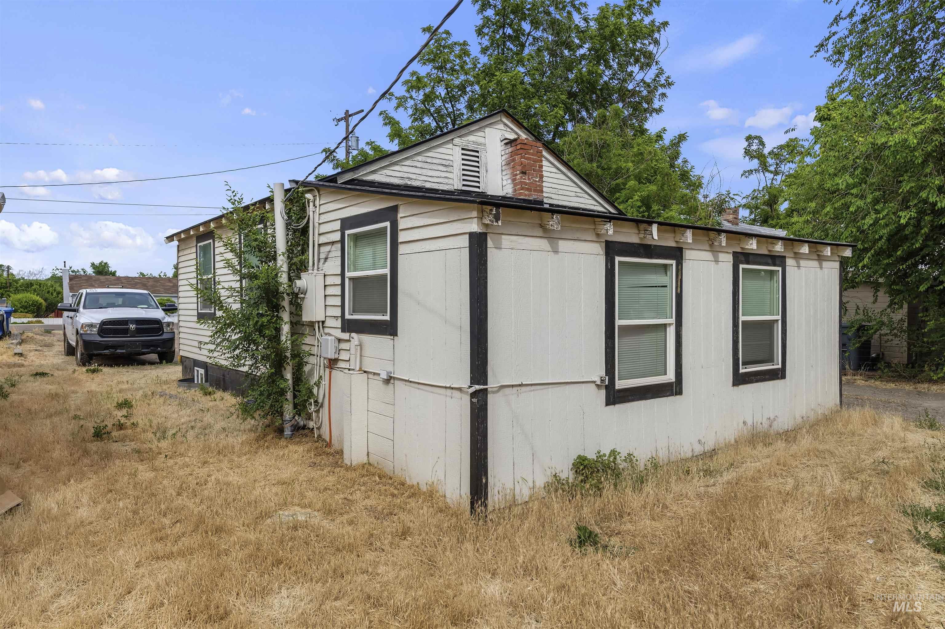 483 N 1st st, Nampa, Idaho 83651, 1 Bedroom, 1 Bathroom, Residential Income For Sale, Price $675,000,MLS 98991244