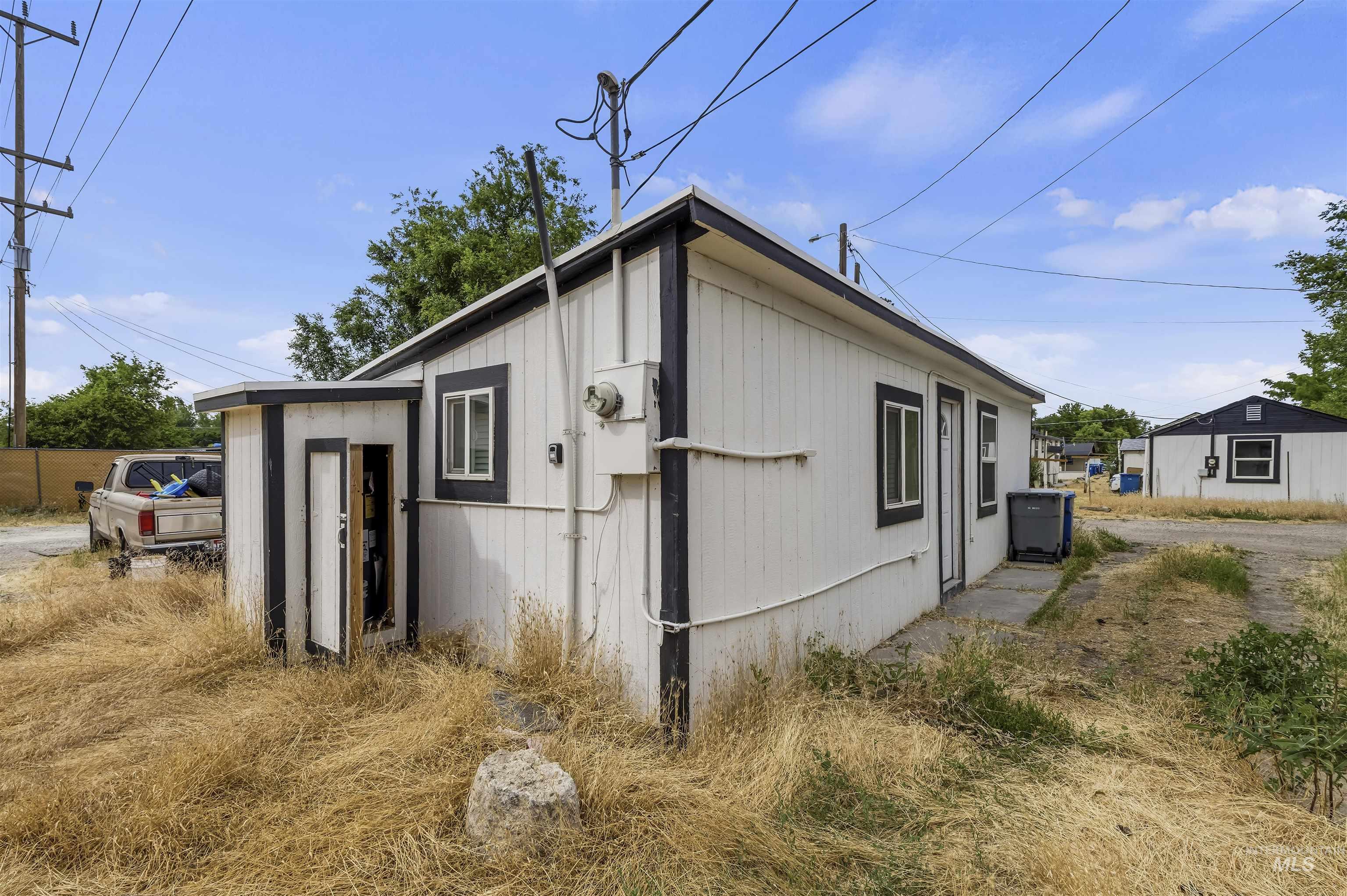 483 N 1st st, Nampa, Idaho 83651, 1 Bedroom, 1 Bathroom, Residential Income For Sale, Price $675,000,MLS 98991244