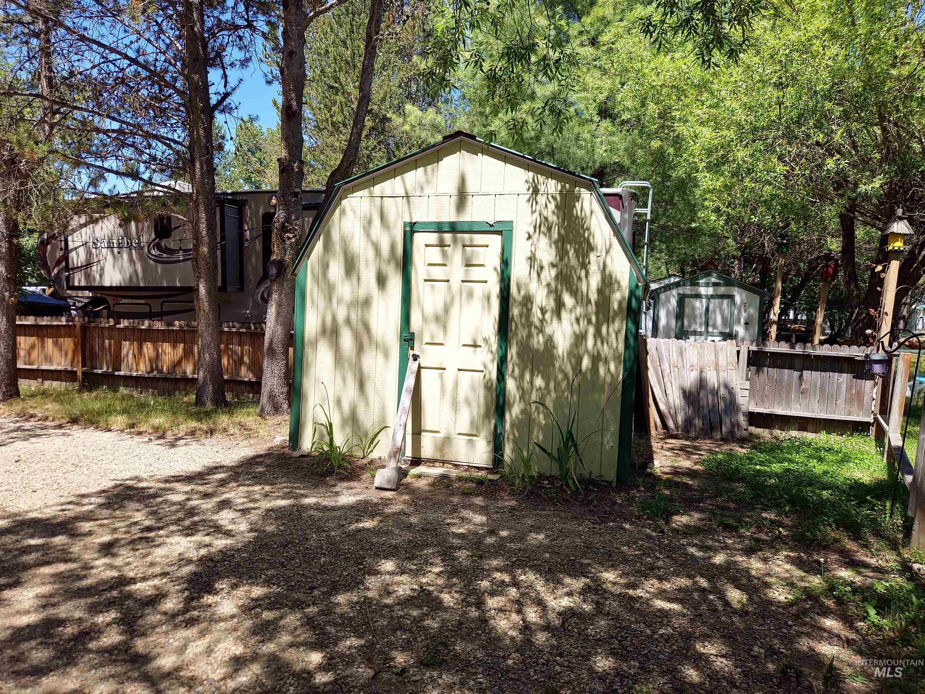 514 Sawyer St, Cascade, Idaho 83611, 2 Bedrooms, 1 Bathroom, Residential For Sale, Price $149,900, 98991262