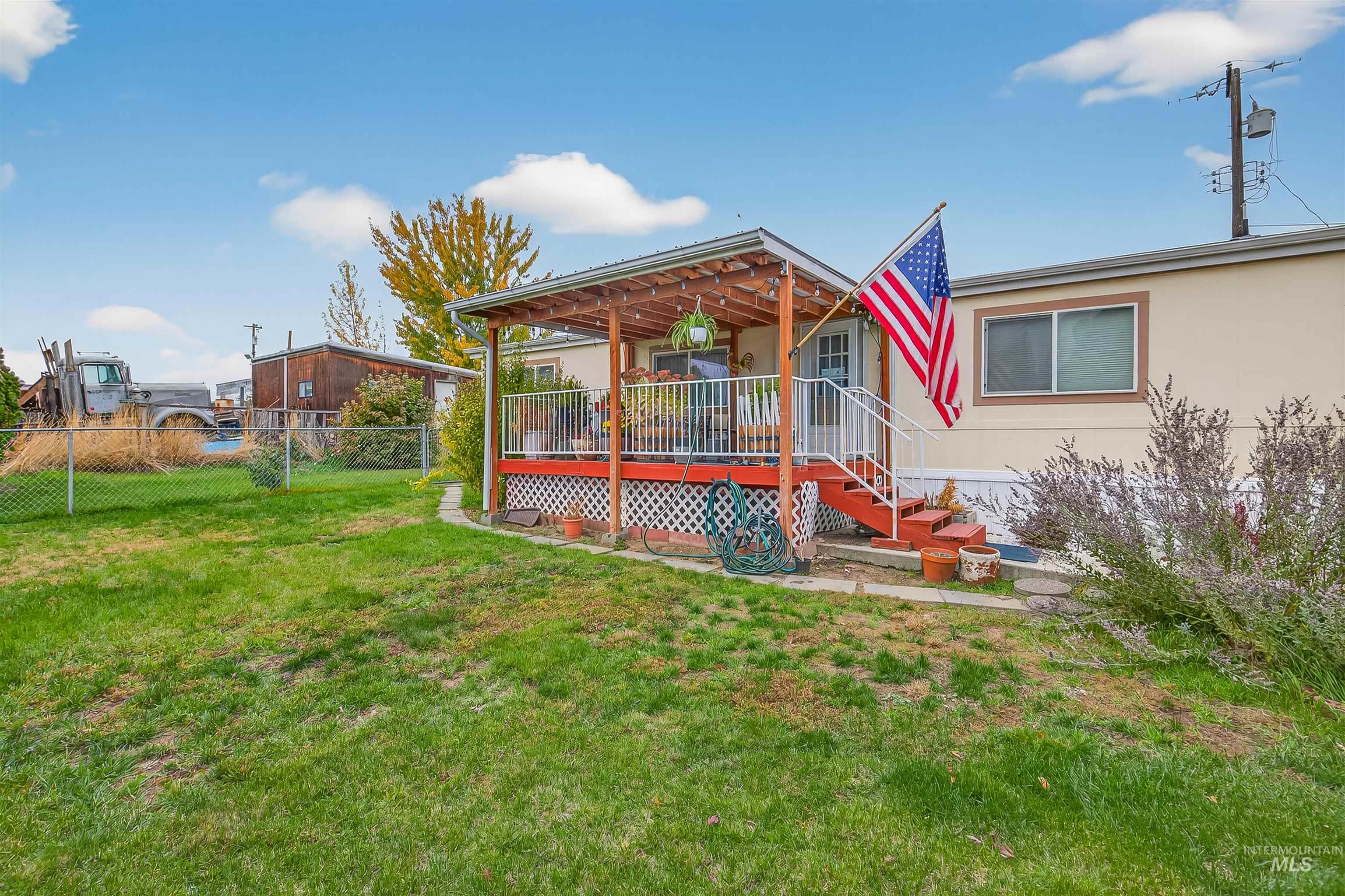1042 Bridger Lane, Clarkston, Washington 99403, 3 Bedrooms, 2 Bathrooms, Residential For Sale, Price $355,000, 98991269