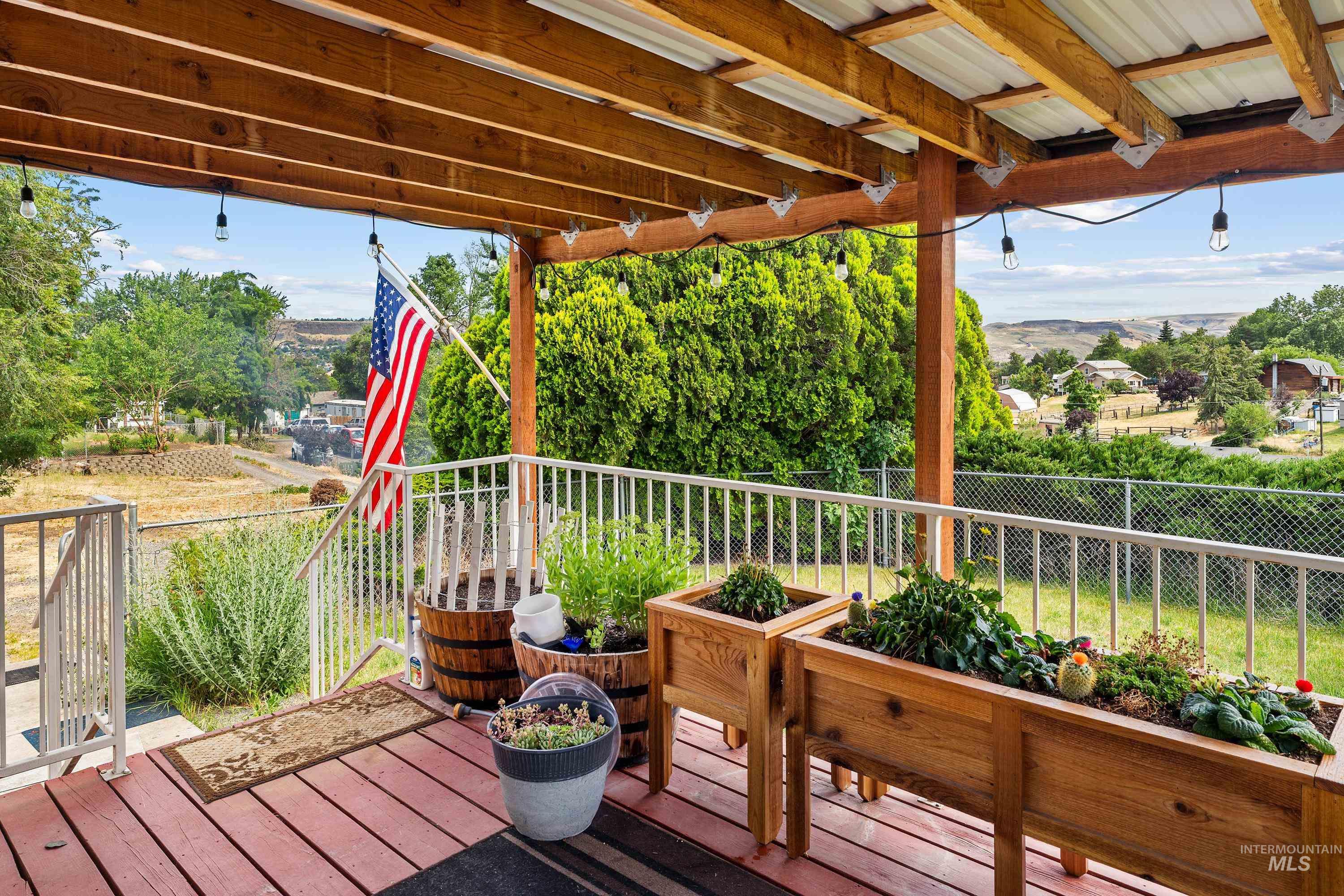 1042 Bridger Lane, Clarkston, Washington 99403, 3 Bedrooms, 2 Bathrooms, Residential For Sale, Price $355,000, 98991269