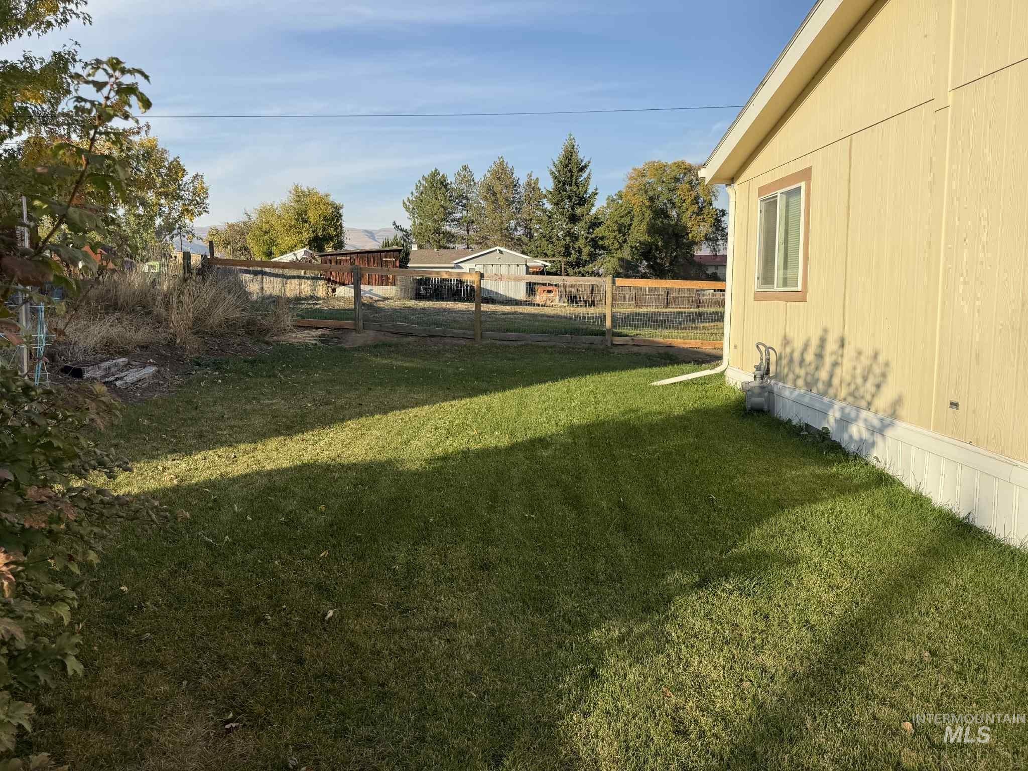 1042 Bridger Lane, Clarkston, Washington 99403, 3 Bedrooms, 2 Bathrooms, Residential For Sale, Price $355,000, 98991269