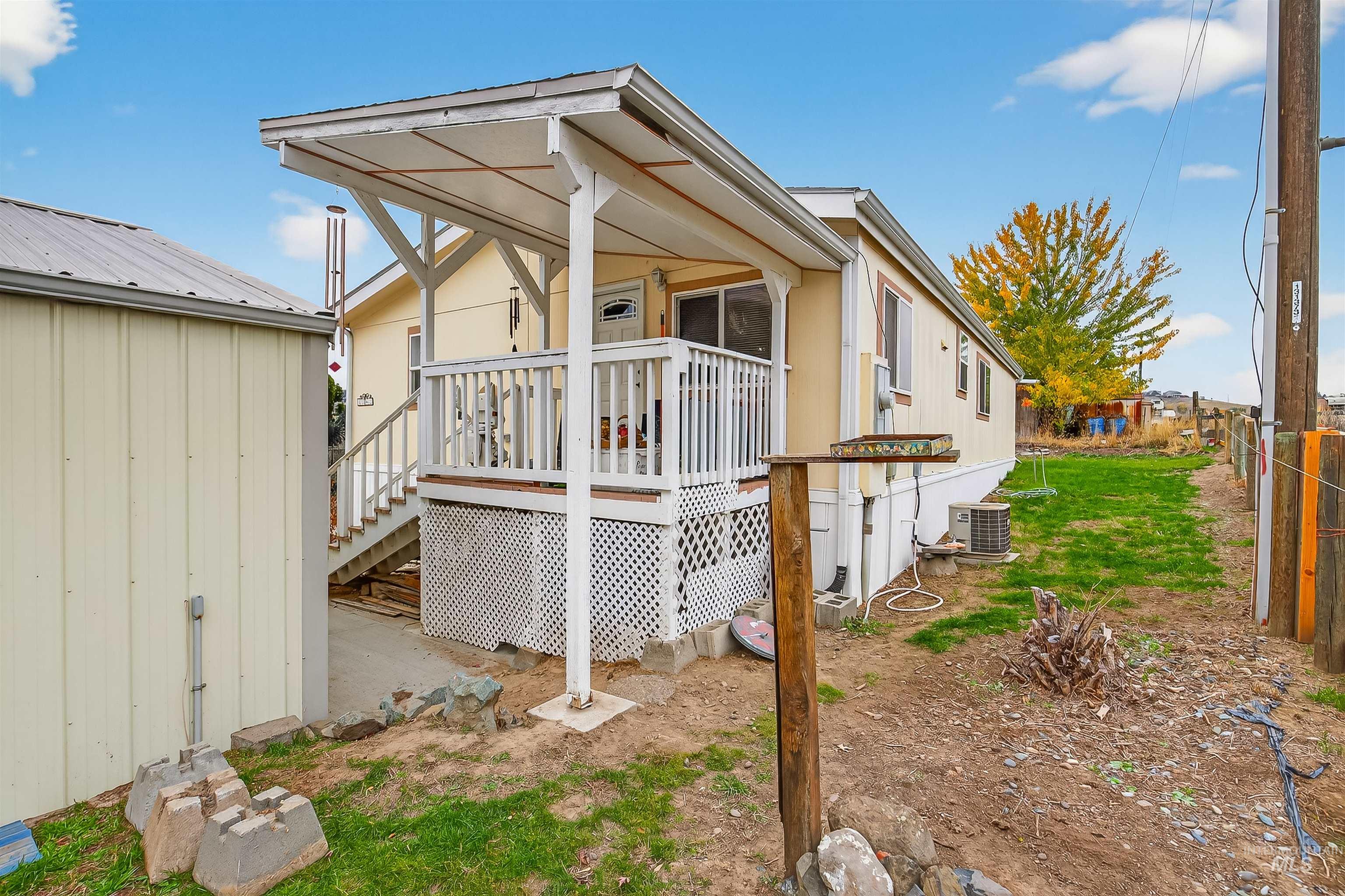 1042 Bridger Lane, Clarkston, Washington 99403, 3 Bedrooms, 2 Bathrooms, Residential For Sale, Price $355,000, 98991269
