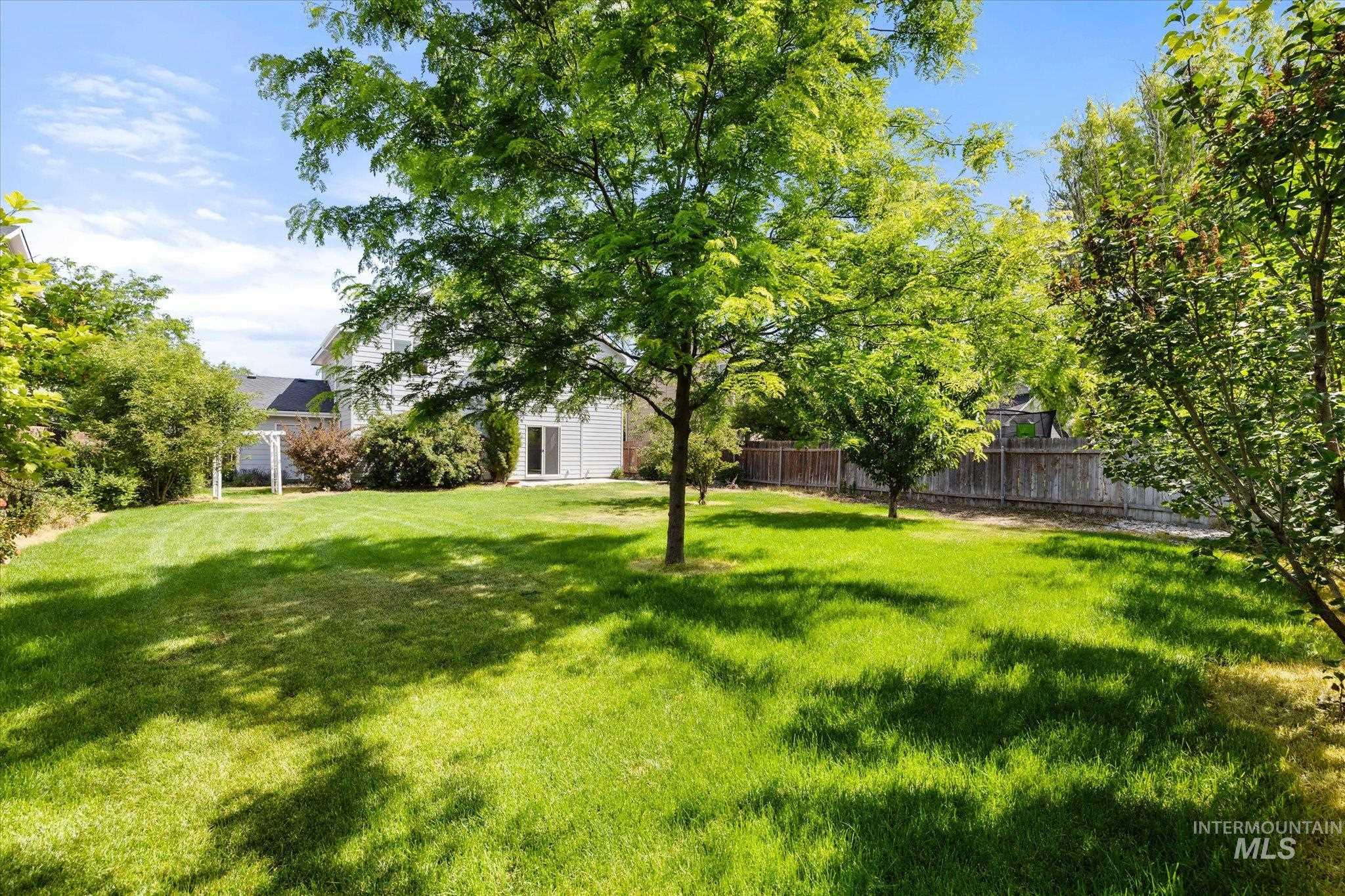 4401 E Burgundy Dr, Nampa, Idaho 83686, 3 Bedrooms, 2.5 Bathrooms, Residential For Sale, Price $440,000,MLS 98991275