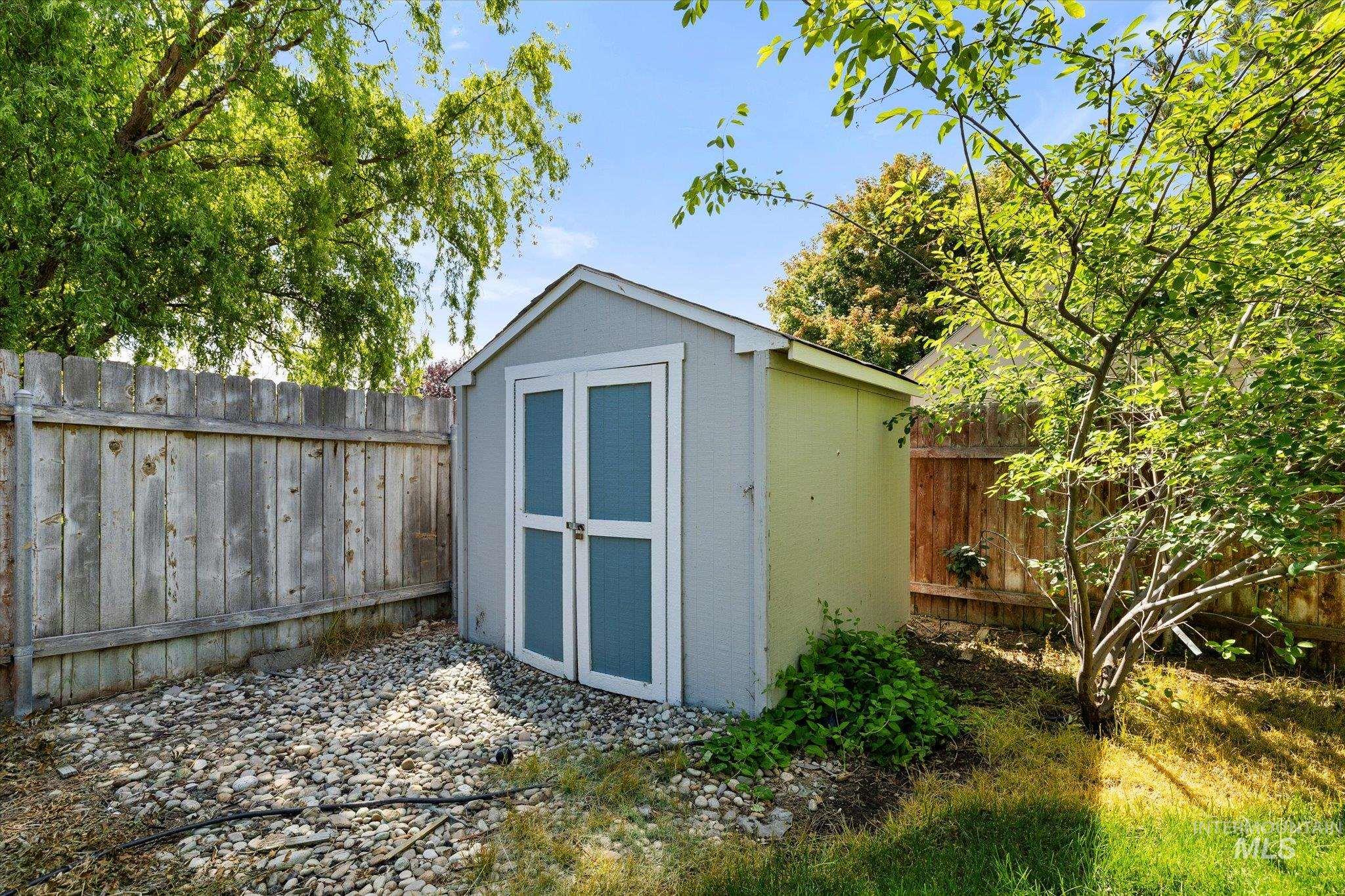 4401 E Burgundy Dr, Nampa, Idaho 83686, 3 Bedrooms, 2.5 Bathrooms, Residential For Sale, Price $440,000,MLS 98991275