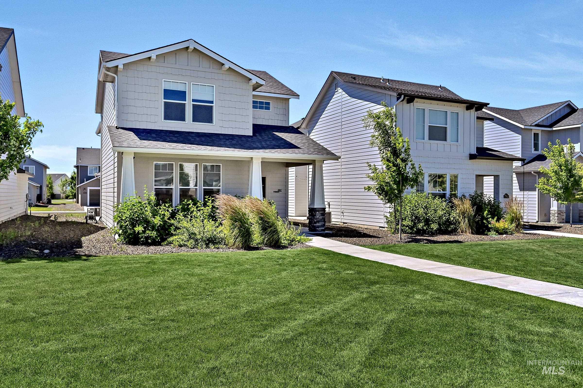 4902 W Thornapple Dr., Meridian, Idaho 83646, 3 Bedrooms, 2.5 Bathrooms, Residential For Sale, Price $460,000,MLS 98991288