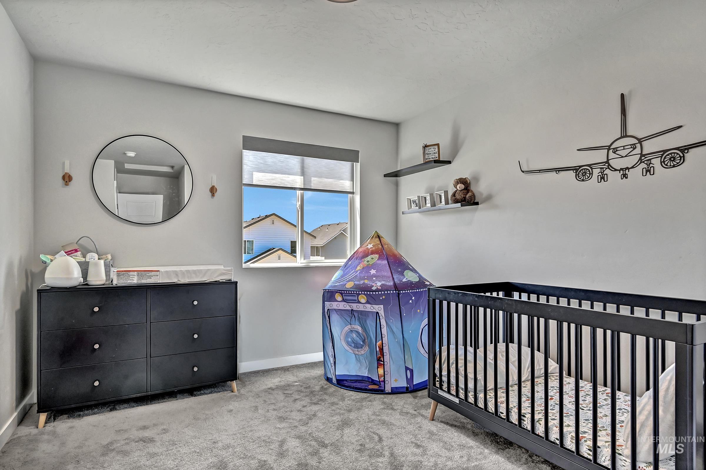 4902 W Thornapple Dr., Meridian, Idaho 83646, 3 Bedrooms, 2.5 Bathrooms, Residential For Sale, Price $460,000,MLS 98991288