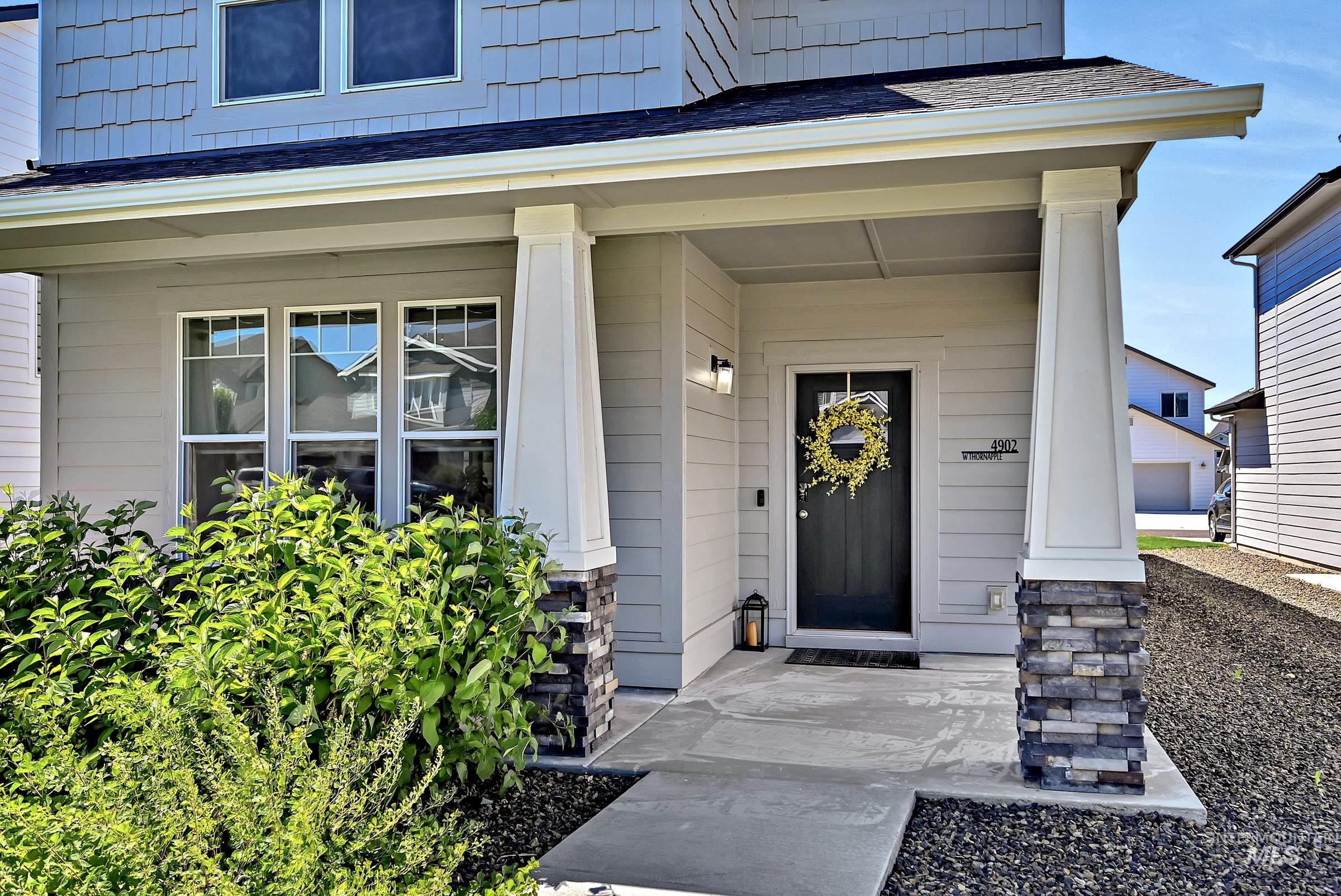 4902 W Thornapple Dr., Meridian, Idaho 83646, 3 Bedrooms, 2.5 Bathrooms, Residential For Sale, Price $460,000,MLS 98991288